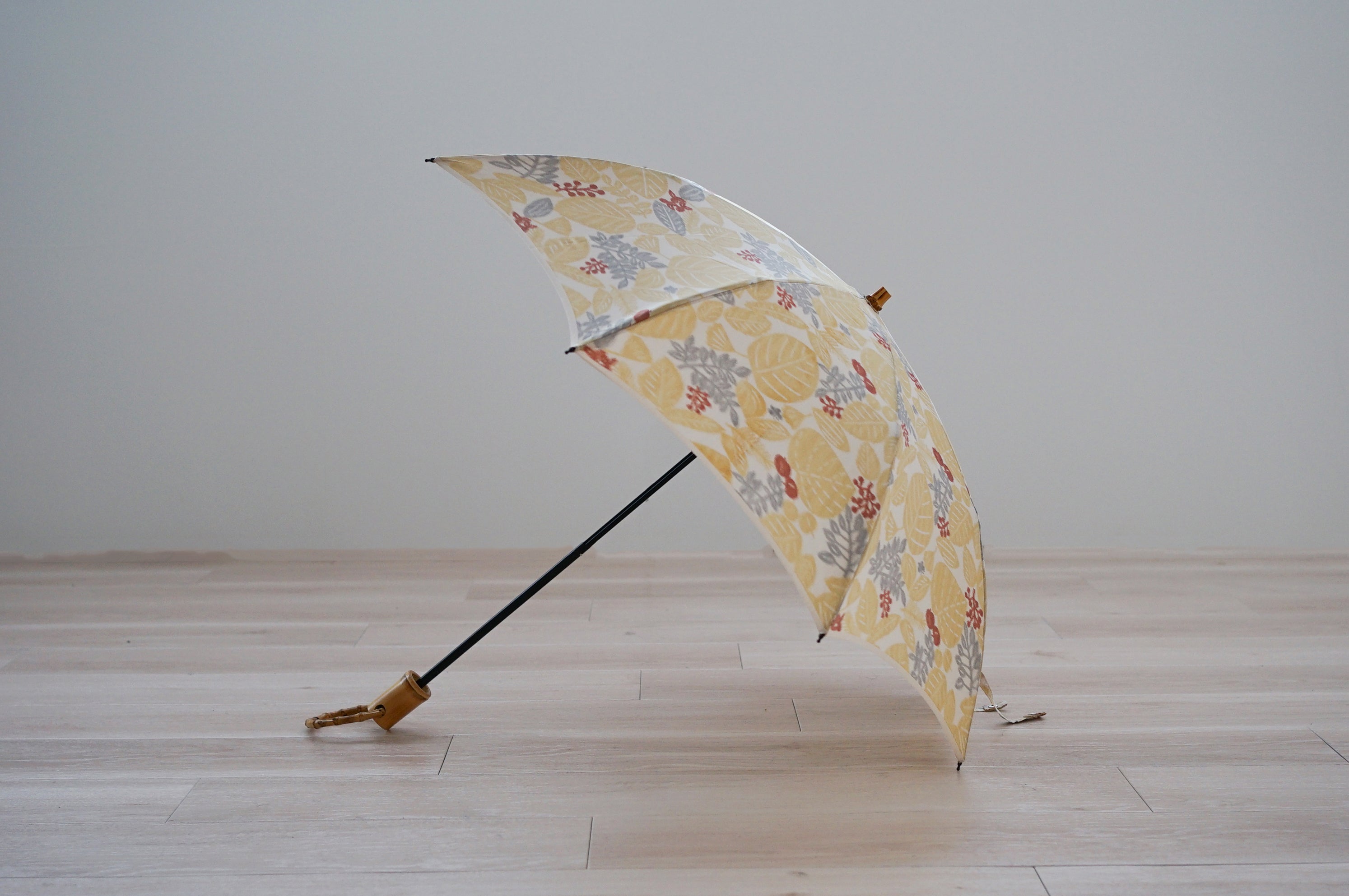 折りたたみ傘 レディース 晴雨兼用傘 甲州織 2way 2段折り 小宮商店 kata kata 葉っぱ きいろ