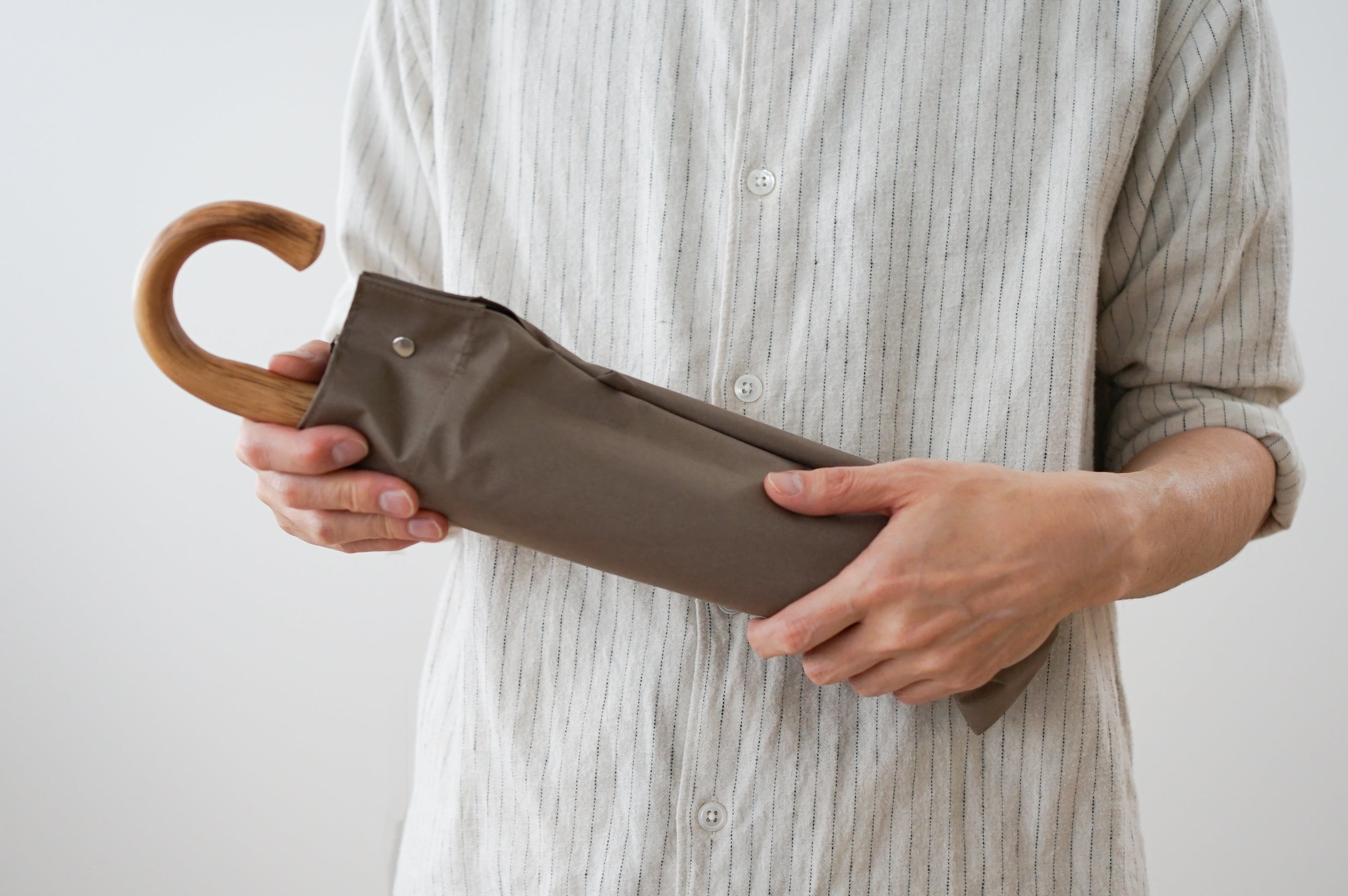 折りたたみ傘 メンズ 日傘・晴雨兼用傘 UVカット率99.9%以上 遮光率99.99%以上 ×天然素材