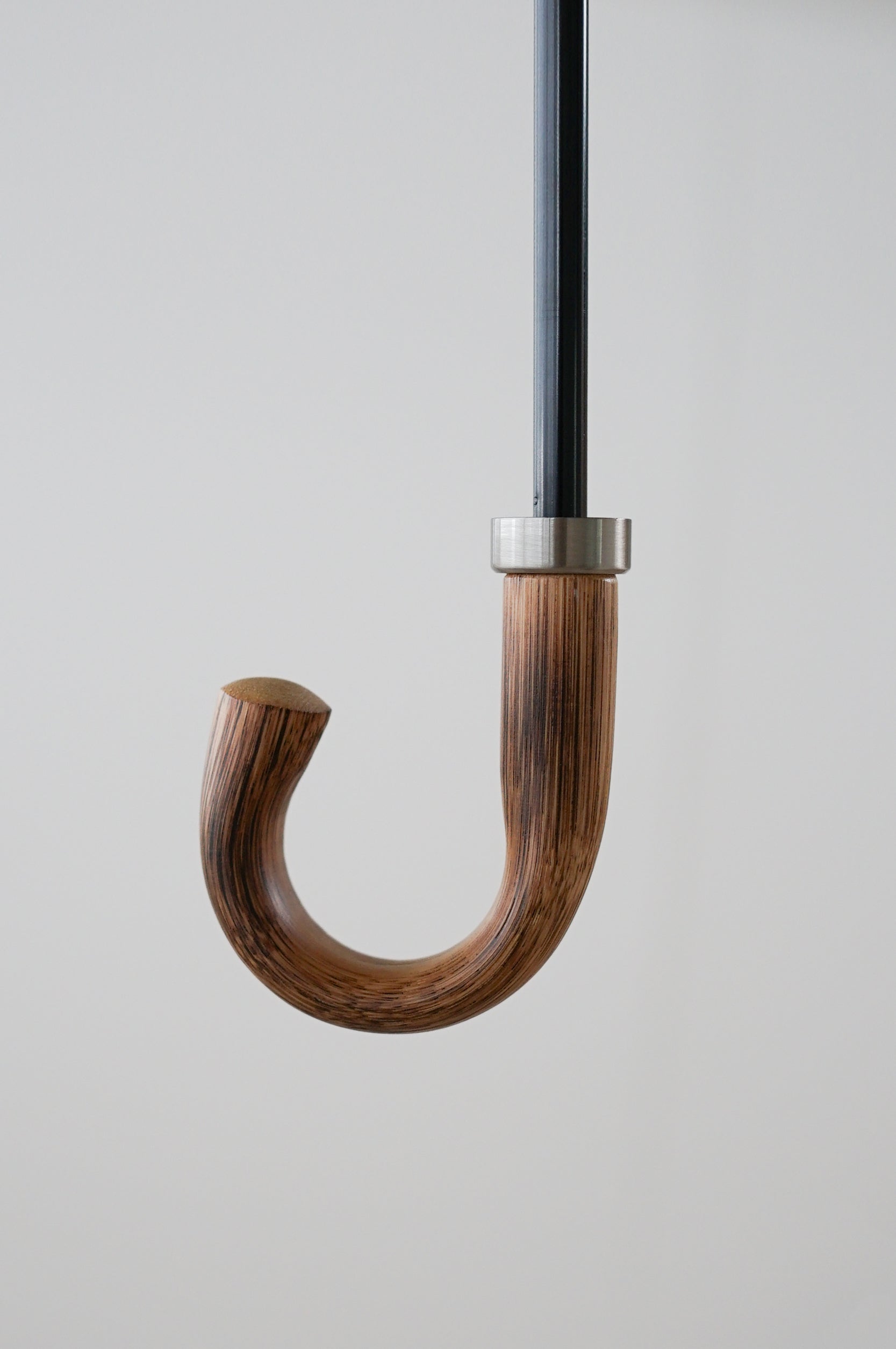 折りたたみ傘 メンズ 日傘・晴雨兼用傘 軽くて丈夫でキズが目立ちにくい籐のハンドル