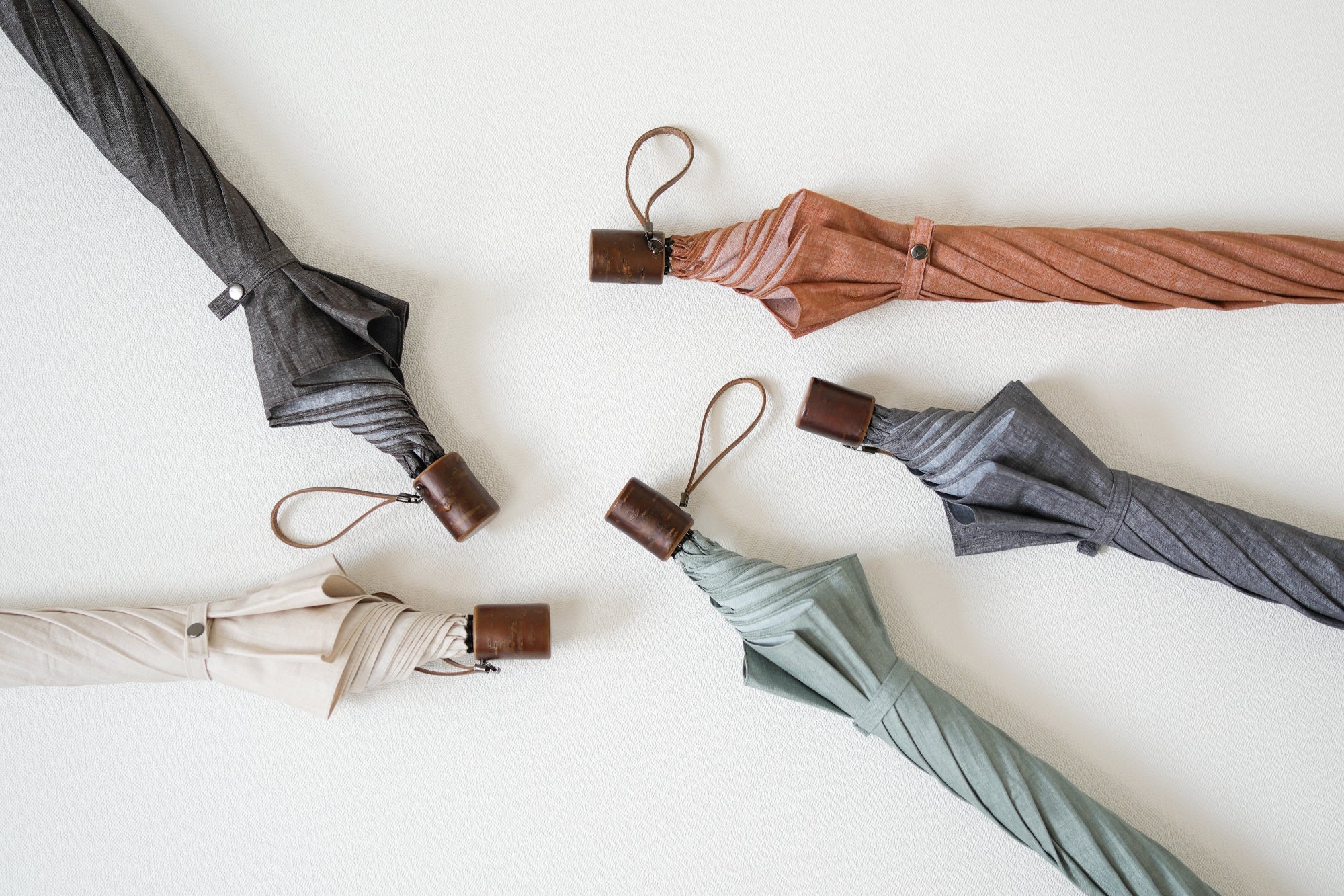 折りたたみ傘 レディース 天然繊維の日傘 遮熱加工・撥水加工を施した、涼しいリネンの日傘