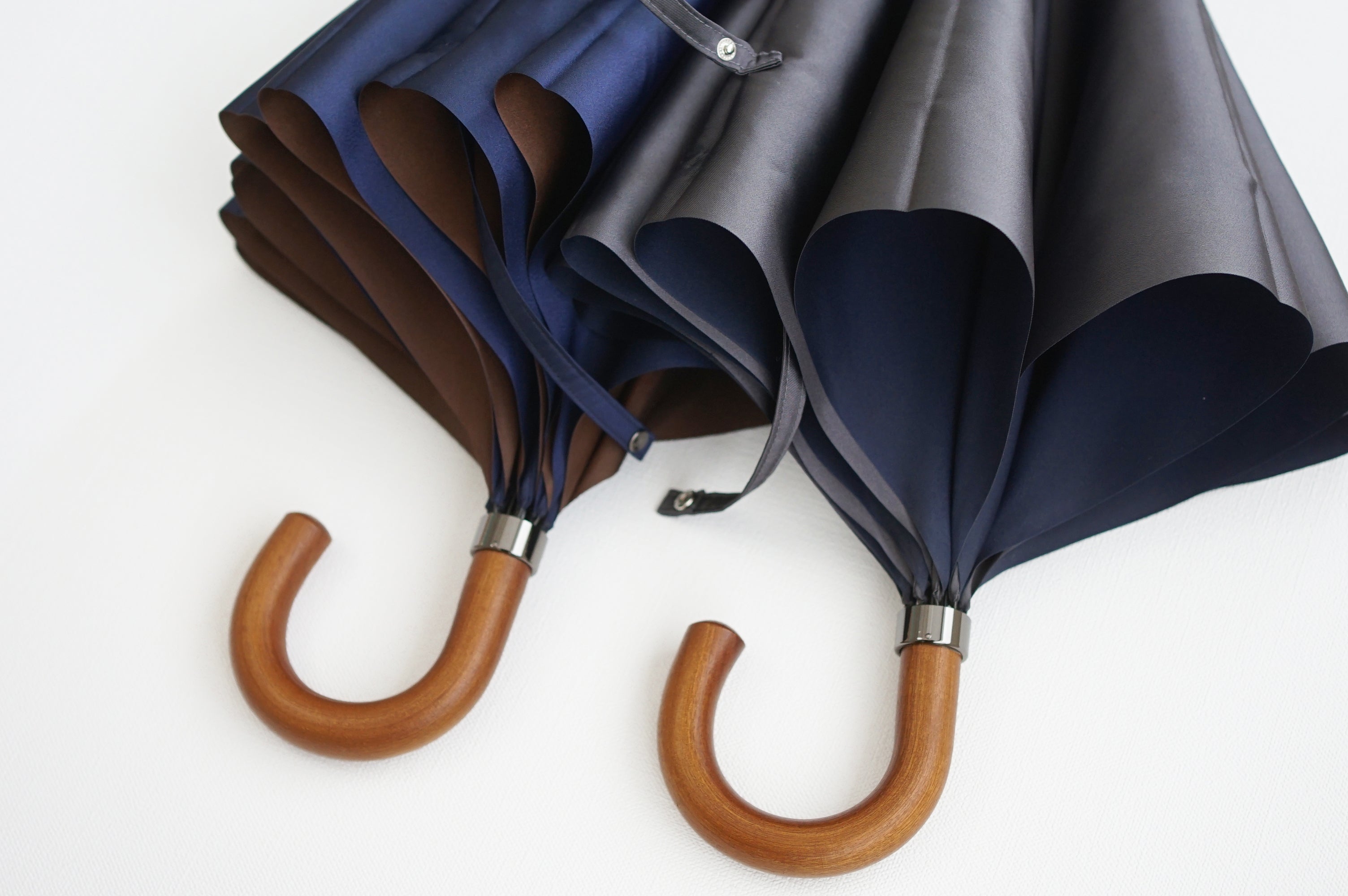 折りたたみ傘 メンズ 雨傘 おしゃれで持ちやすくい、ブナの曲がりハンドル