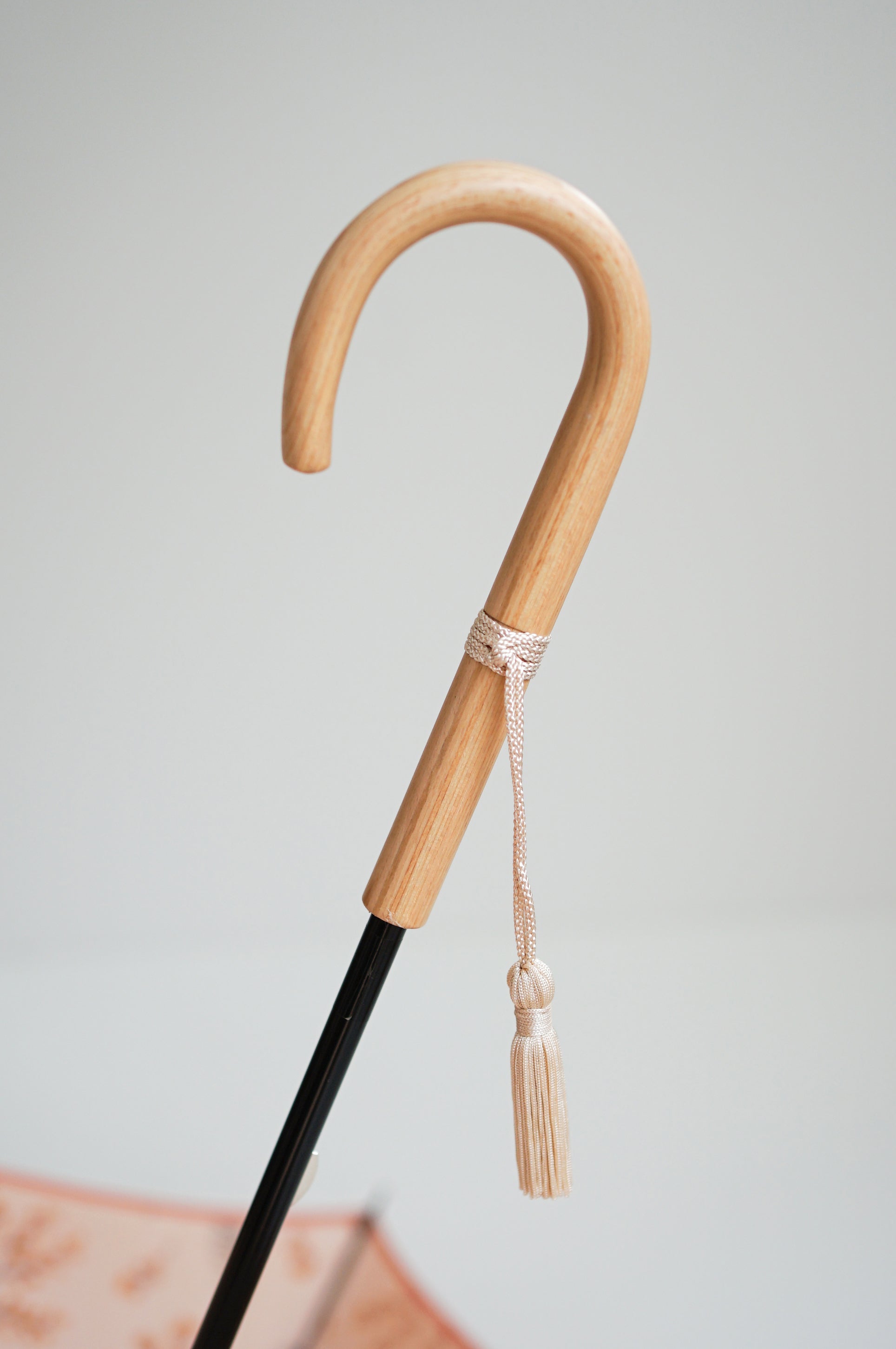 長傘 レディース 雨傘 木目が美しい、ナチュラルな天然木のハンドル