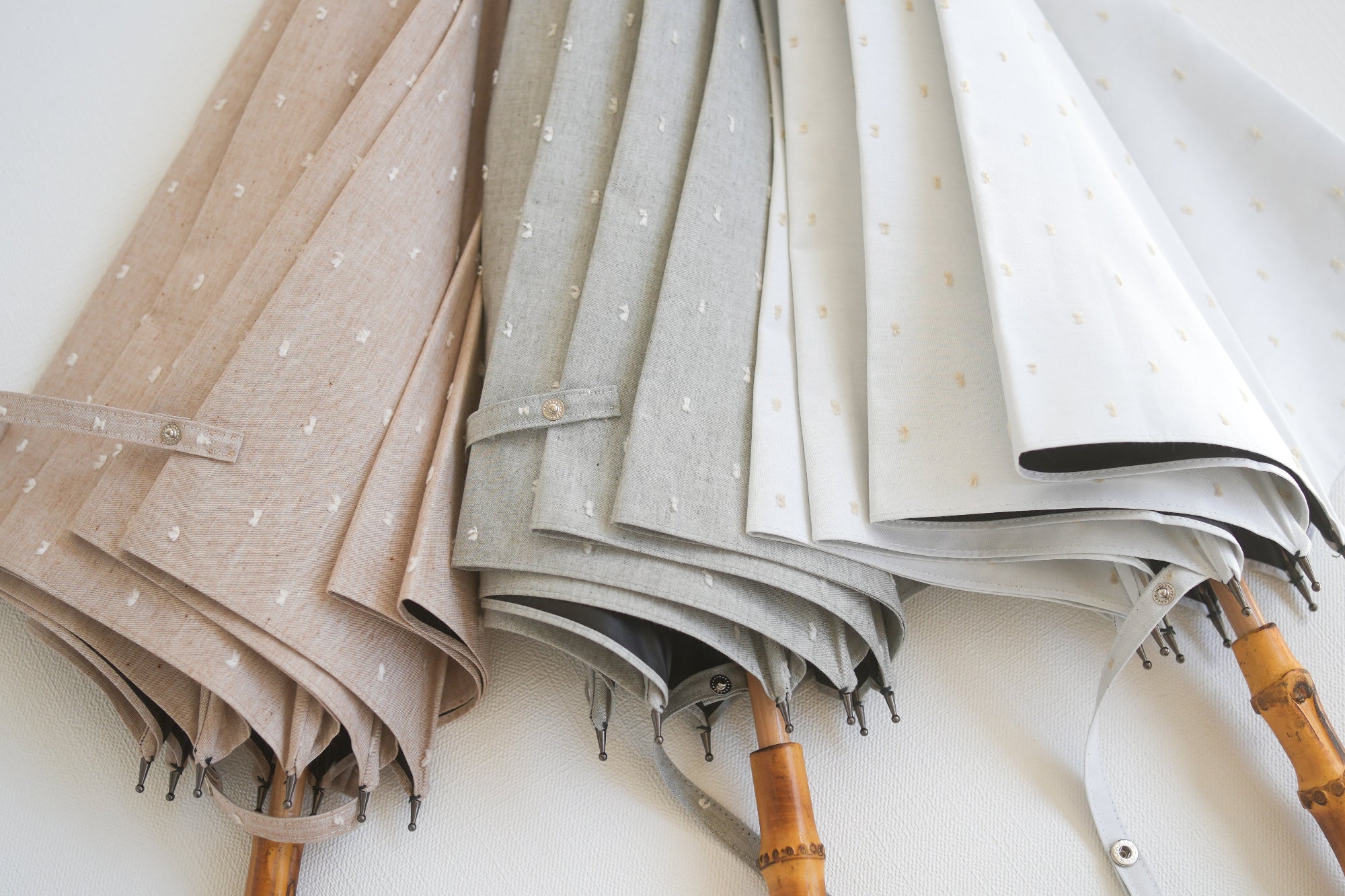 長傘 レディース 日傘・晴雨兼用傘 遮光率100%、UVカット率99.9%以上、遮熱率50%以上×天然素材の一級遮光傘