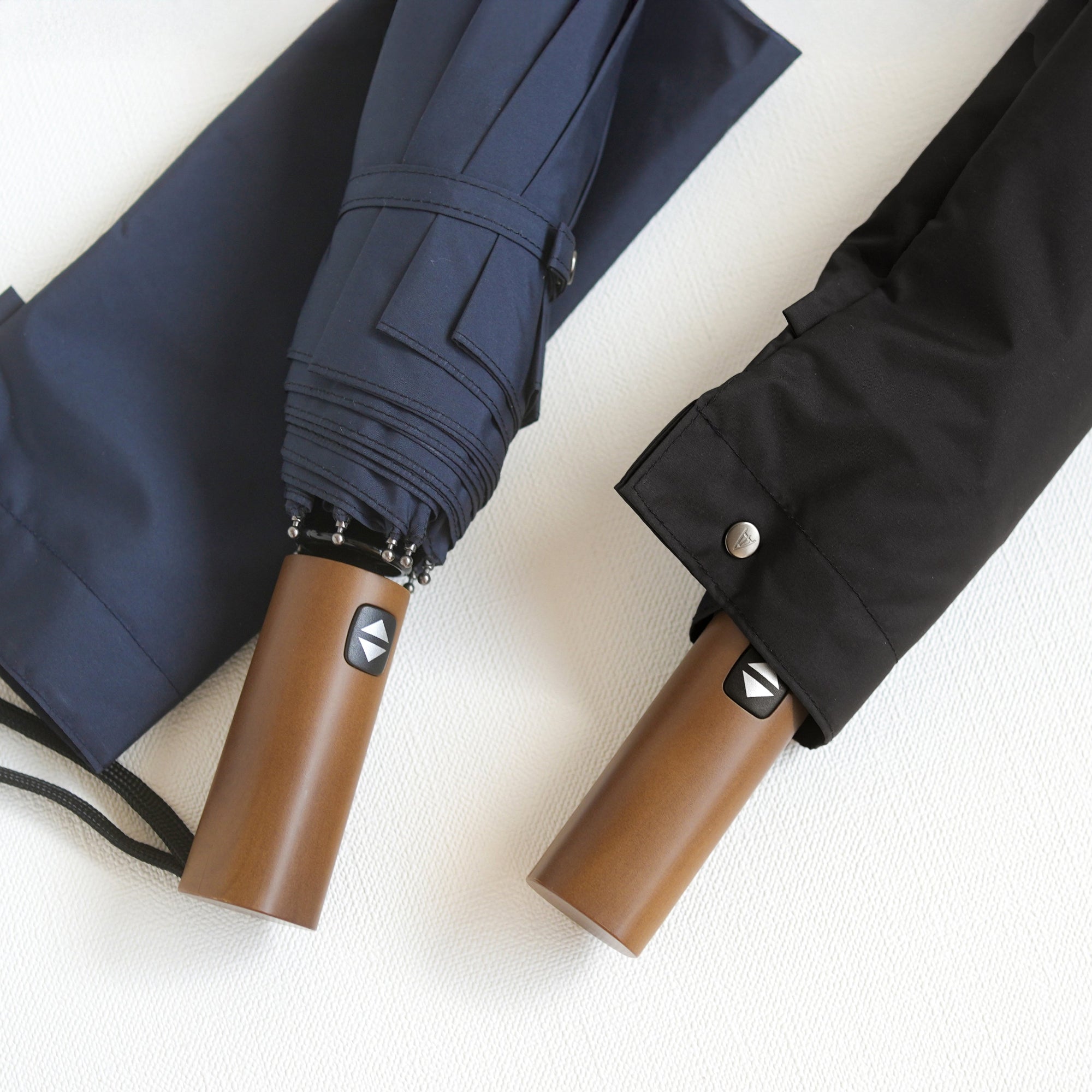 折りたたみ傘 メンズ 雨傘 ボタンを押すだけで開閉ができる「自動開閉」のハンドル
