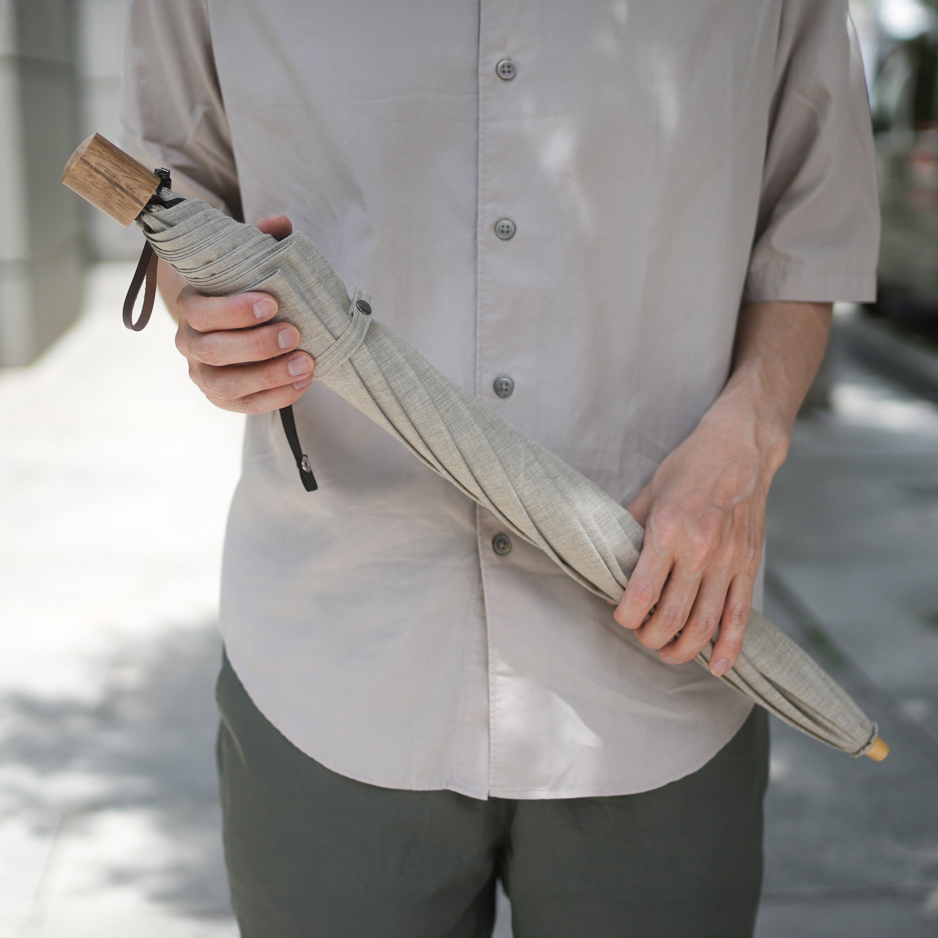 折りたたみ傘 メンズ 晴雨兼用傘 傘をたたまなくても持ち歩けます