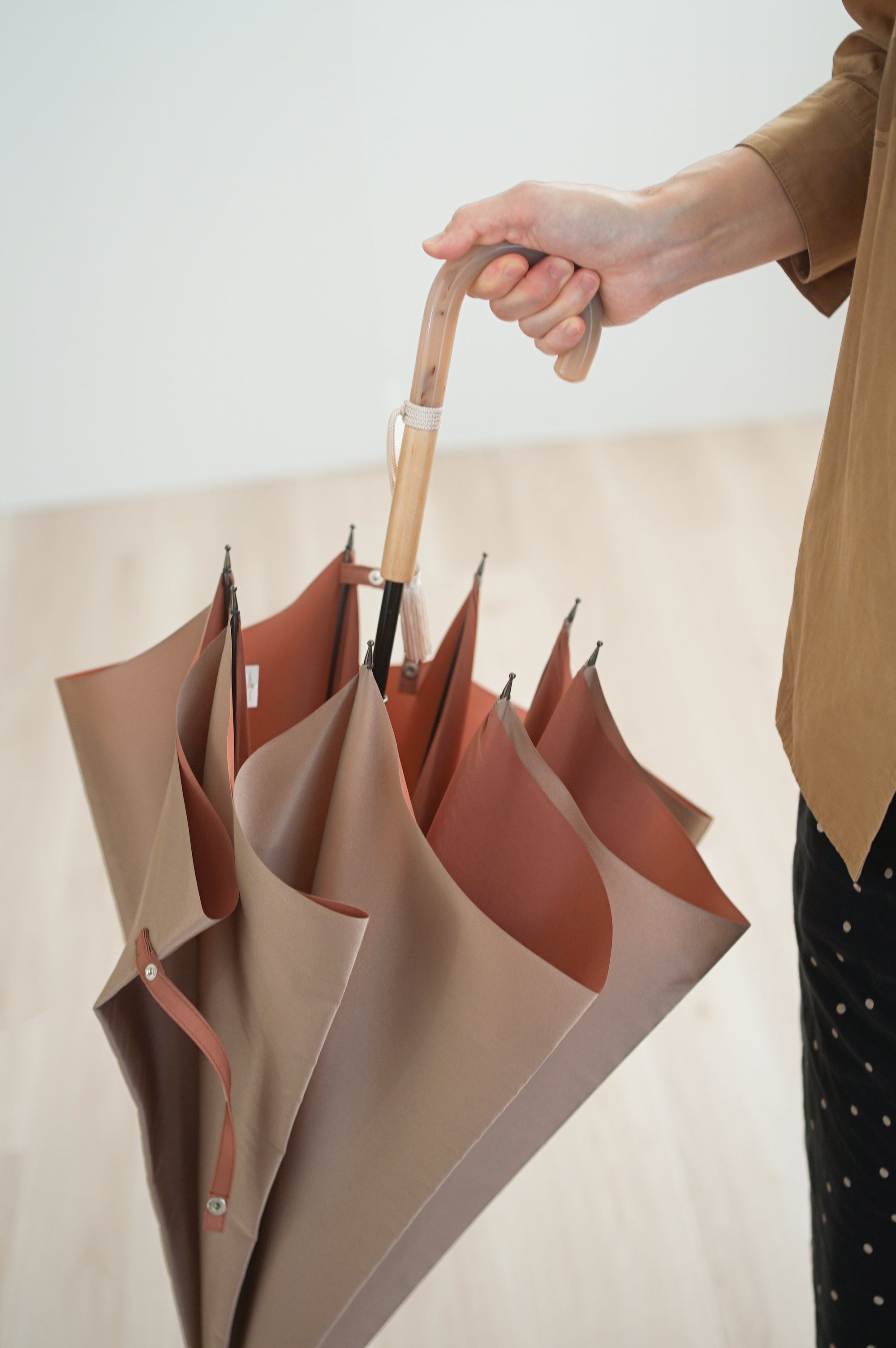 長傘 レディース 雨傘 ファッションとして使えるニュアンスカラー