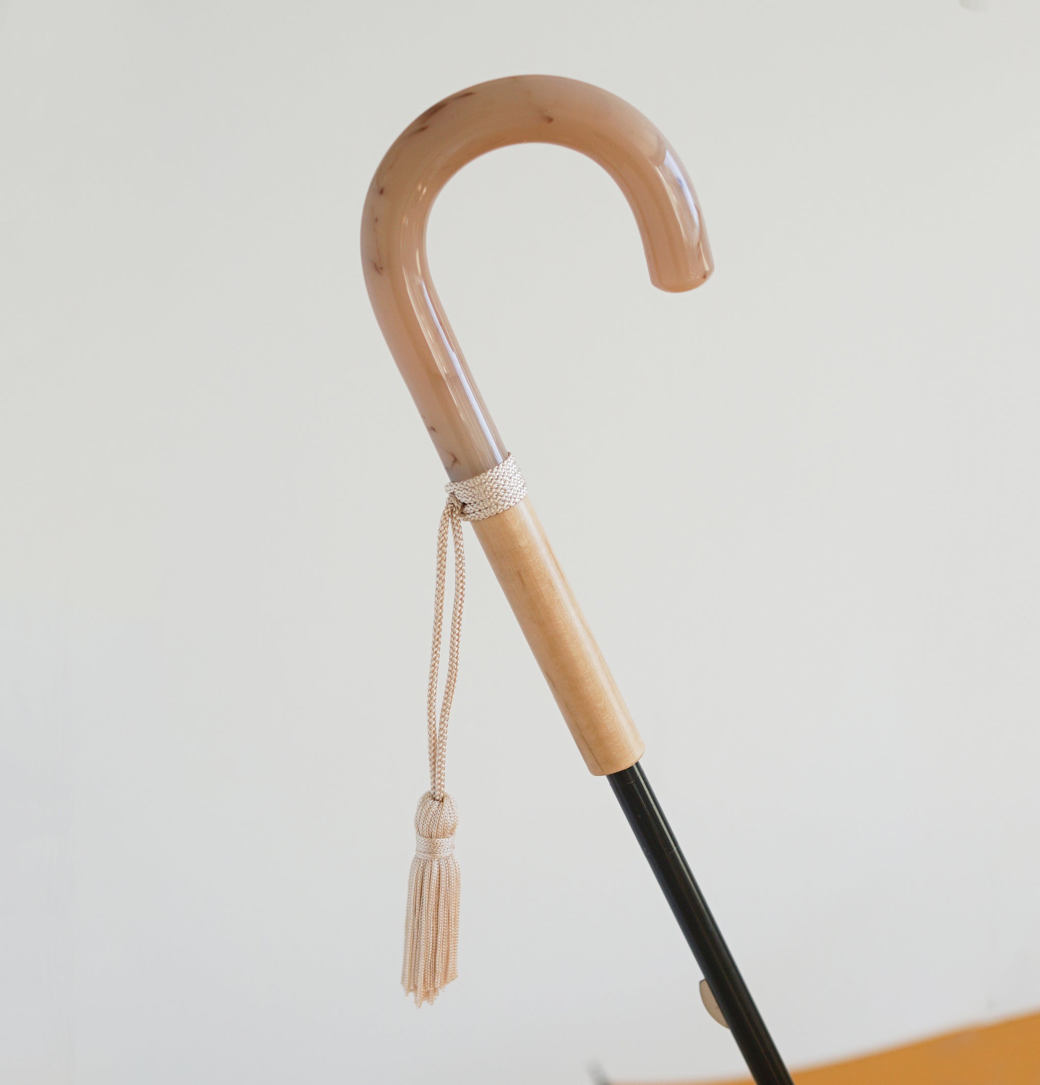 長傘 レディース 雨傘 アクリルと天然木の組み合わせが上品なハンドル