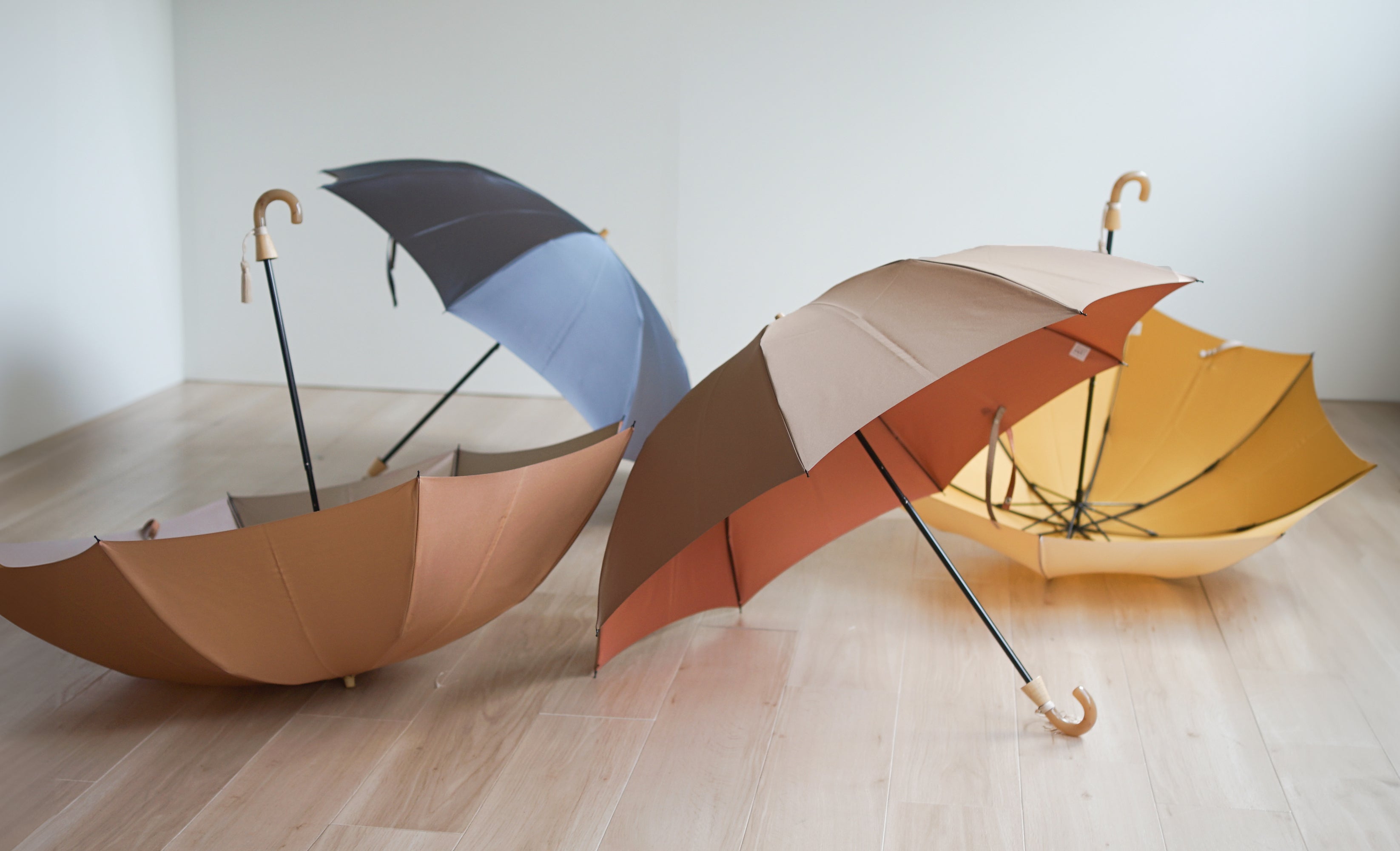 折りたたみ傘 レディース 雨傘 艶やかな光沢と重厚感が魅力の「甲州織」