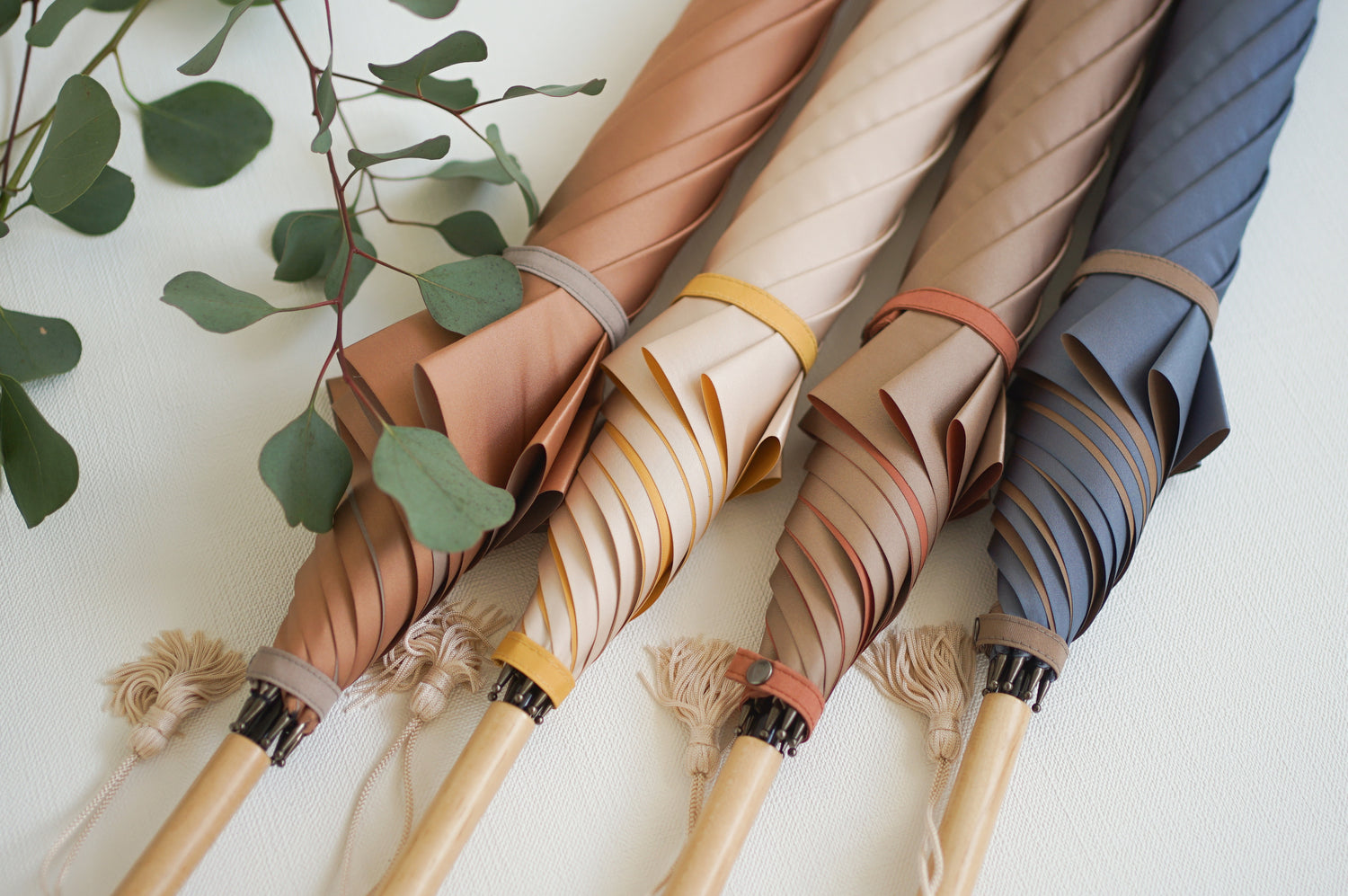 長傘 レディース 雨傘 小幅の甲州織生地ならではの、2色の組み合わせ