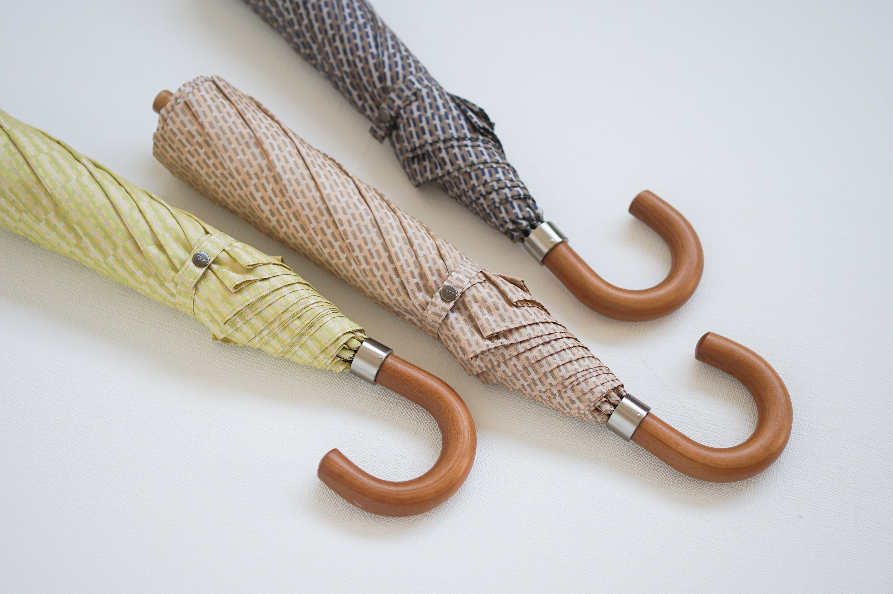 折りたたみ傘 レディース 雨傘 「榛原(はいばら)」千代紙の伝統的な図案「組木(くみき)」