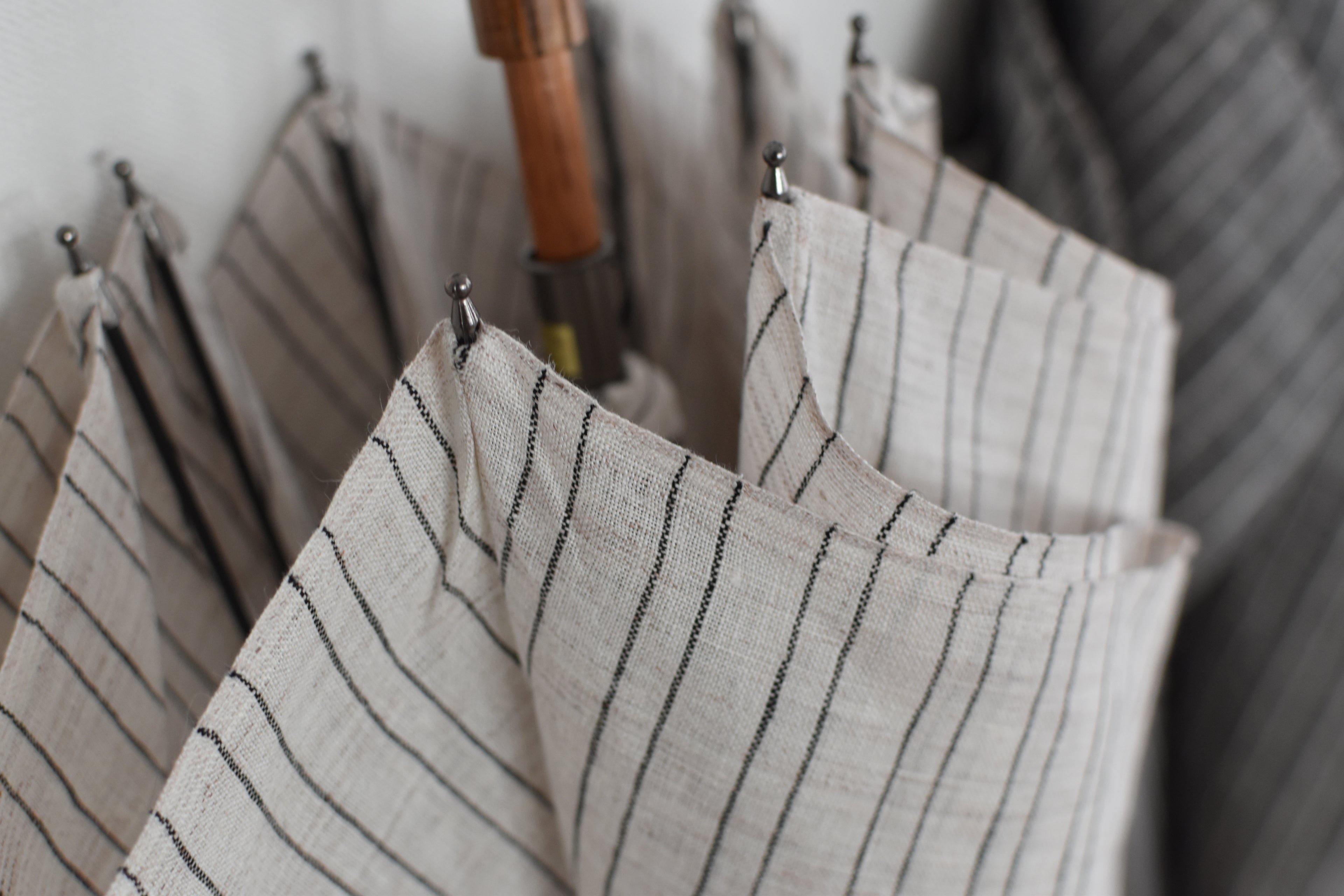 長傘 メンズ 日傘 国産樫の木の中棒とピアノ線の線はじき