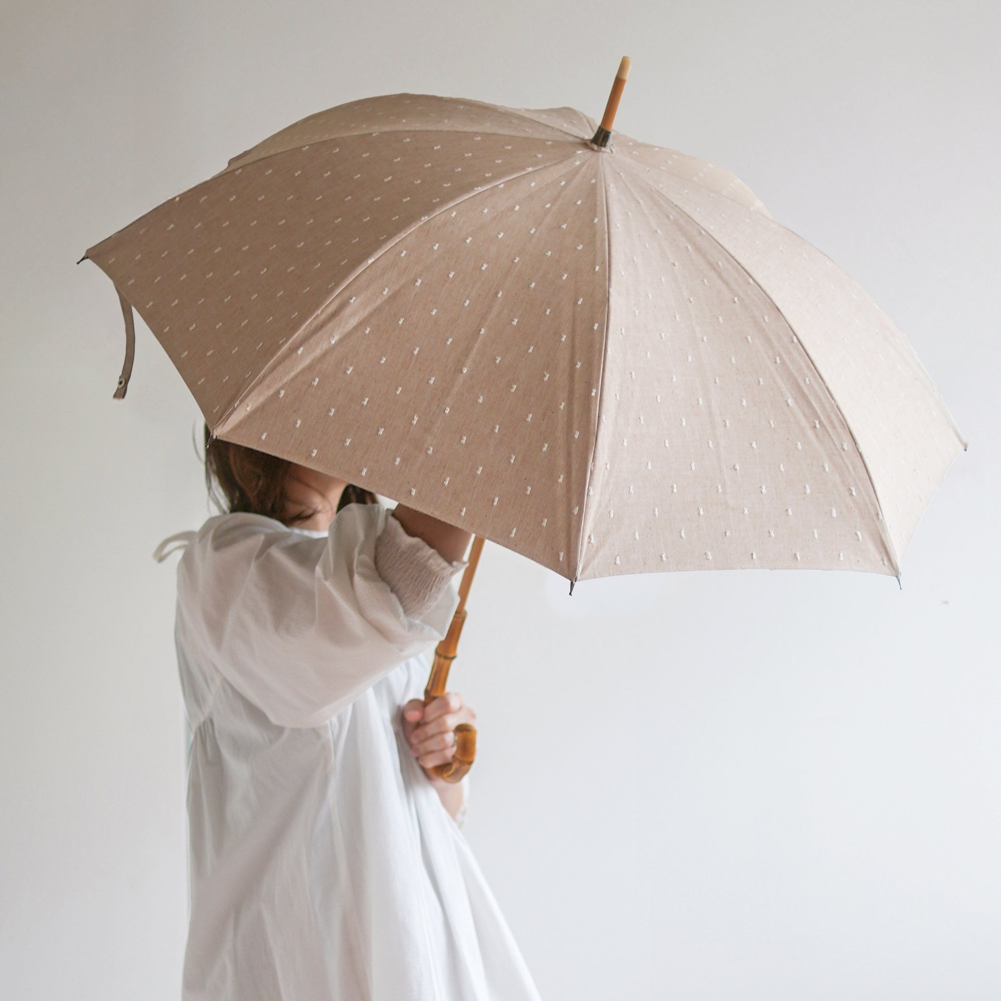 長傘 レディース 日傘・晴雨兼用傘 立体的なドット柄がかわいい、機能的な晴雨兼用傘