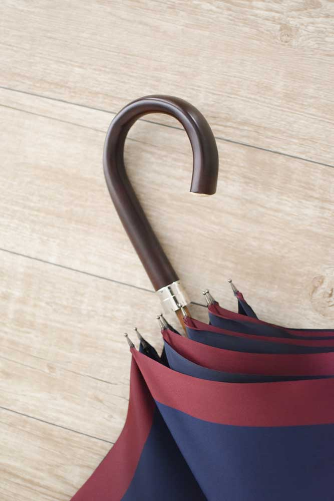 長傘 メンズ 雨傘 高級感を演出する、ダークブラウンの楓のハンドル