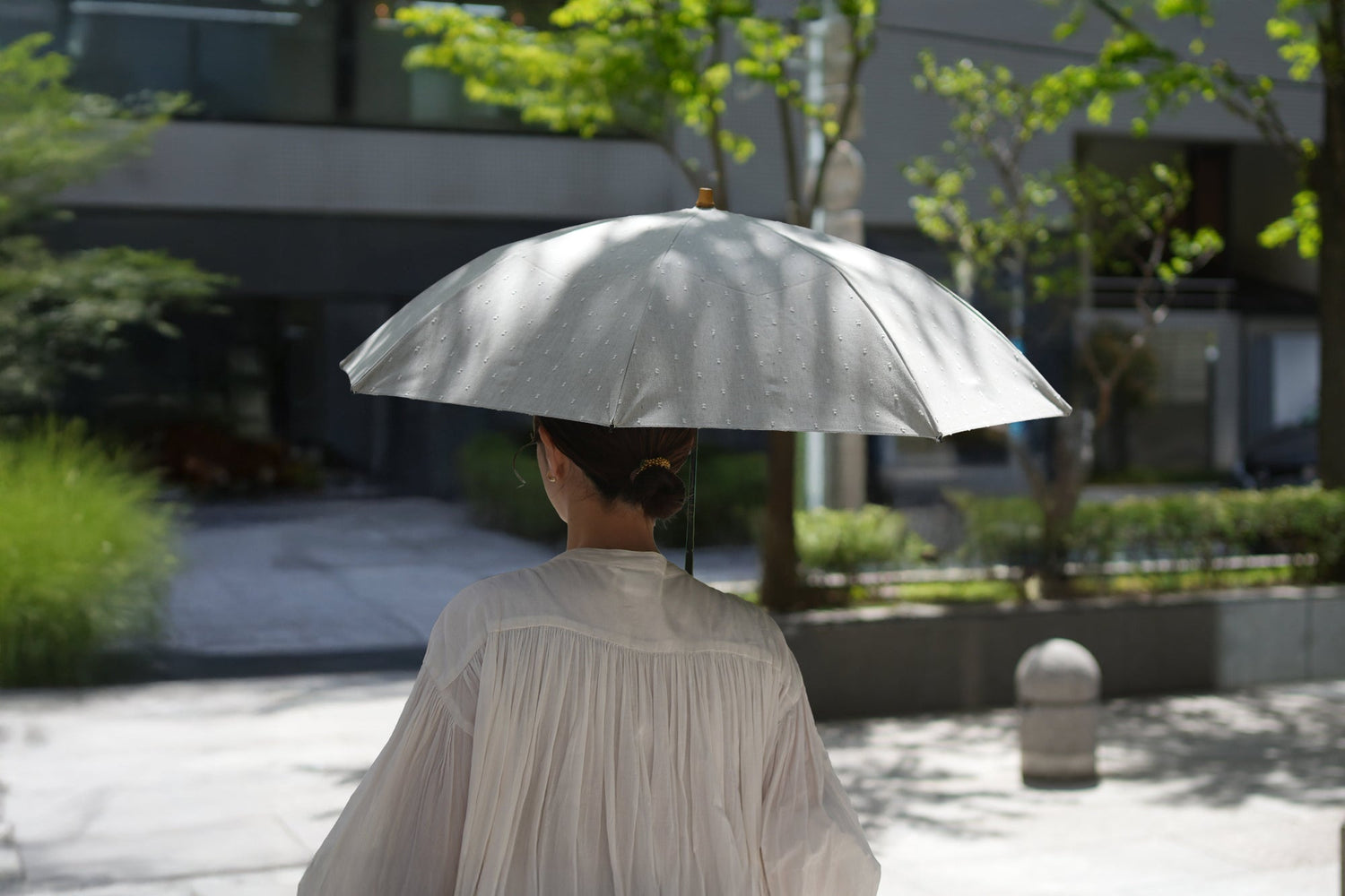 遮光100％・UVカット99.9％・遮熱率50％以上の生地の晴雨兼用傘「フリンジドットシェード」シリーズがリニューアルしました