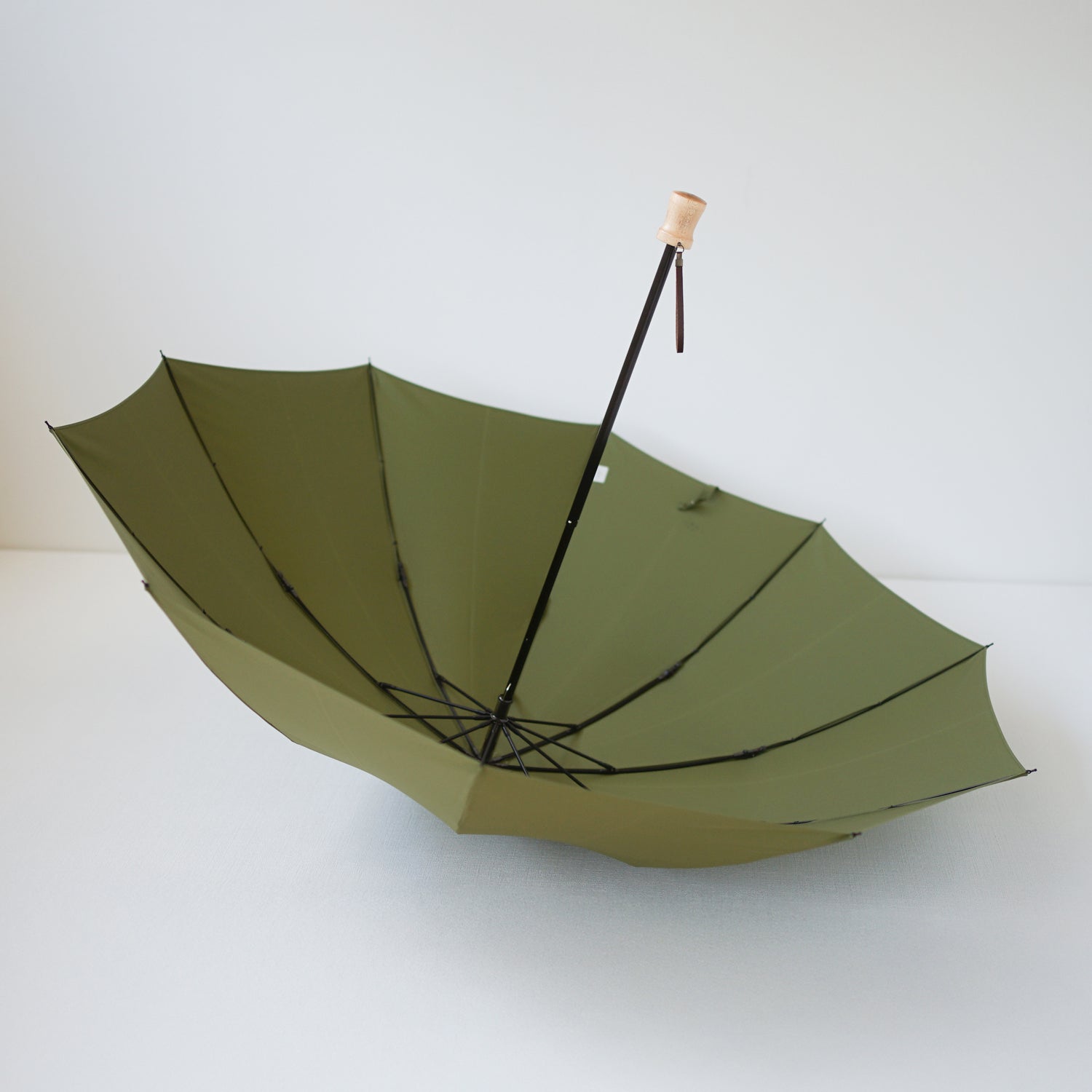 折りたたみ傘 メンズ 雨傘 超撥水 骨が多い 大きい 2段折り 小宮商店 ミラトーレ セージグリーン