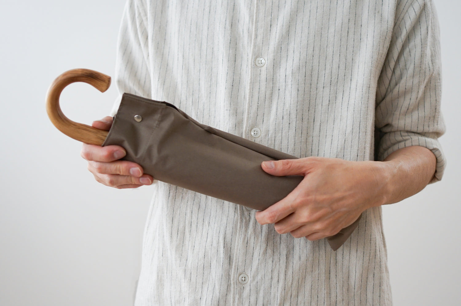 折りたたみ傘 メンズ 日傘・晴雨兼用傘 UVカット率99.9％以上 遮光率99.99％以上 ×天然素材