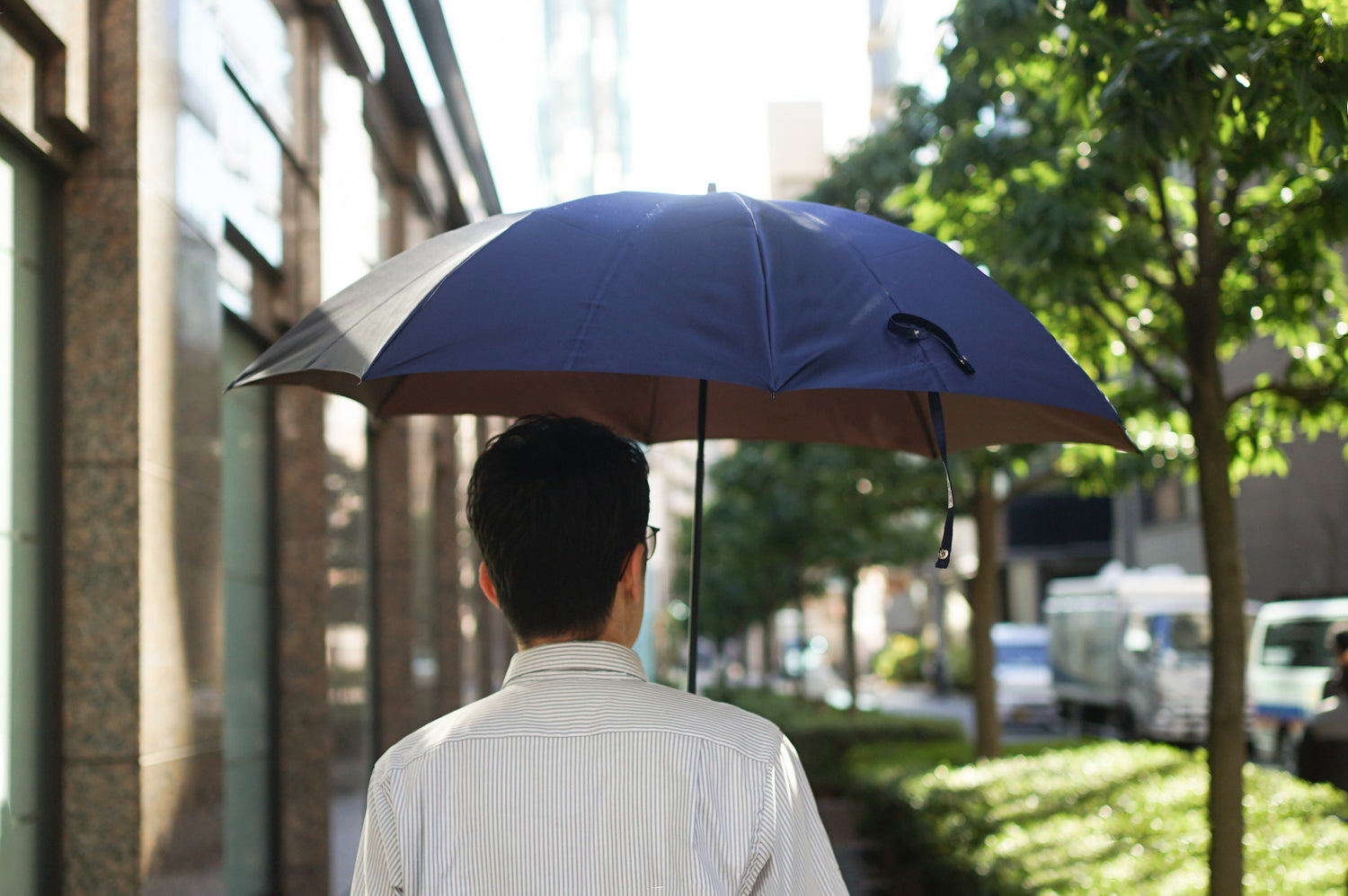 折りたたみ傘 メンズ 雨傘 希少な小幅のシャトル織機で織り上げた織物