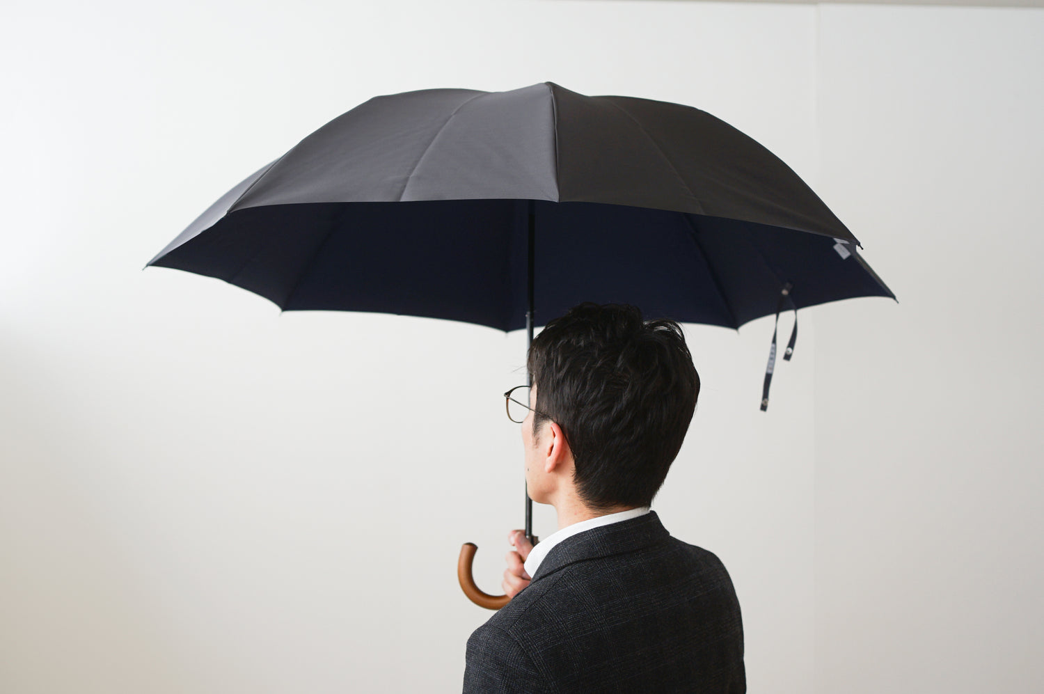 折りたたみ傘 メンズ 雨傘 希少な小幅のシャトル織機で織り上げた織物