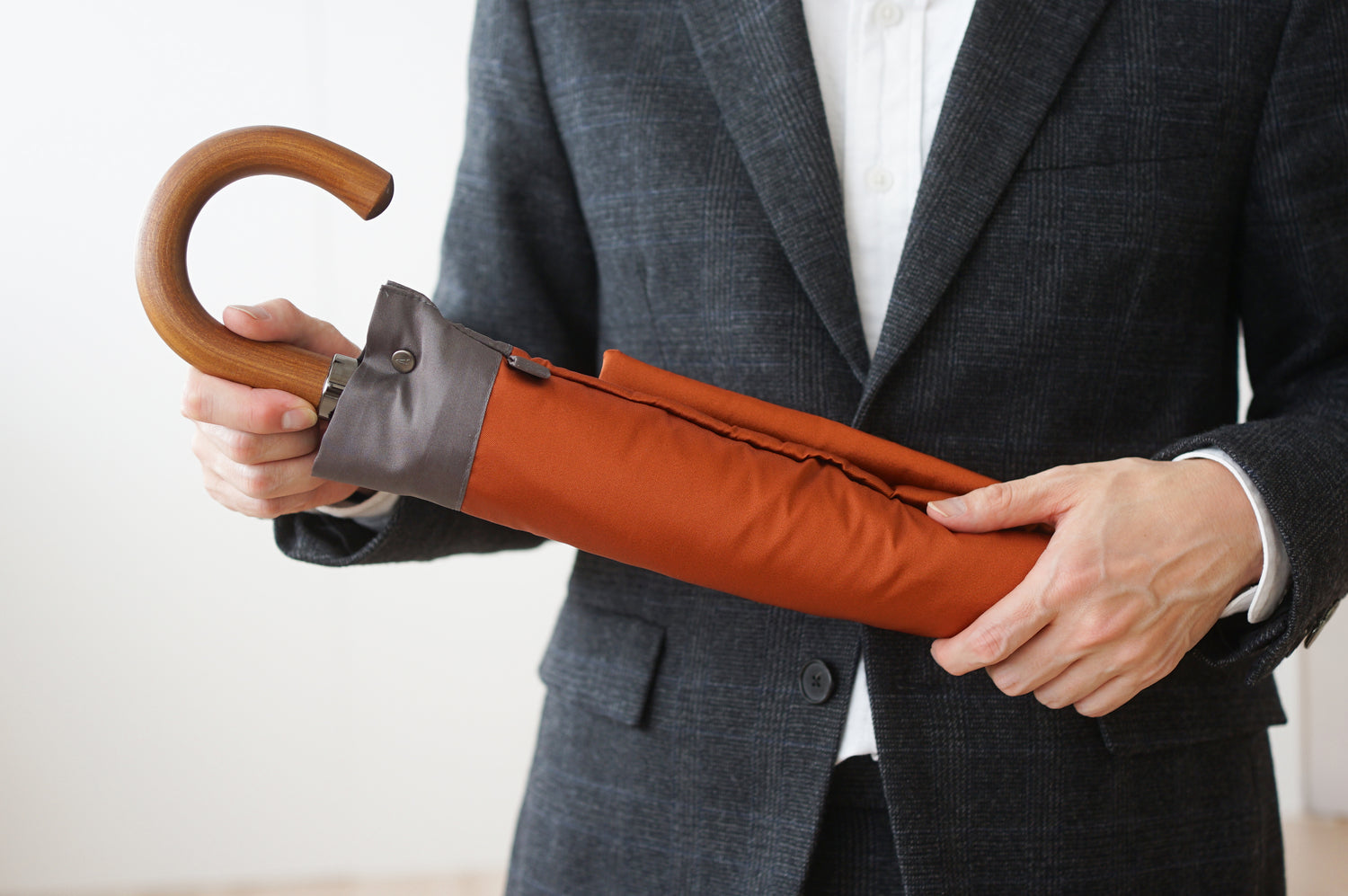 折りたたみ傘 メンズ 雨傘 艶やかな光沢と重厚感が魅力の「甲州織」