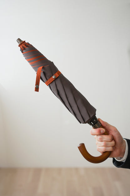 折りたたみ傘 メンズ 雨傘 染色する糸の色にこだわり、ユニセックスでもお使いいただけるカラー