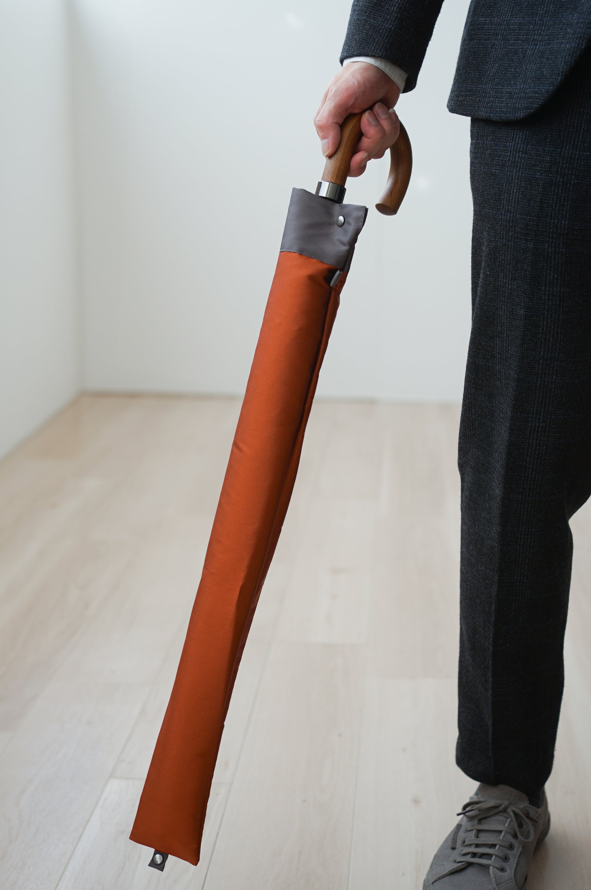 折りたたみ傘 メンズ 雨傘 染色する糸の色にこだわり、ユニセックスでもお使いいただけるカラー