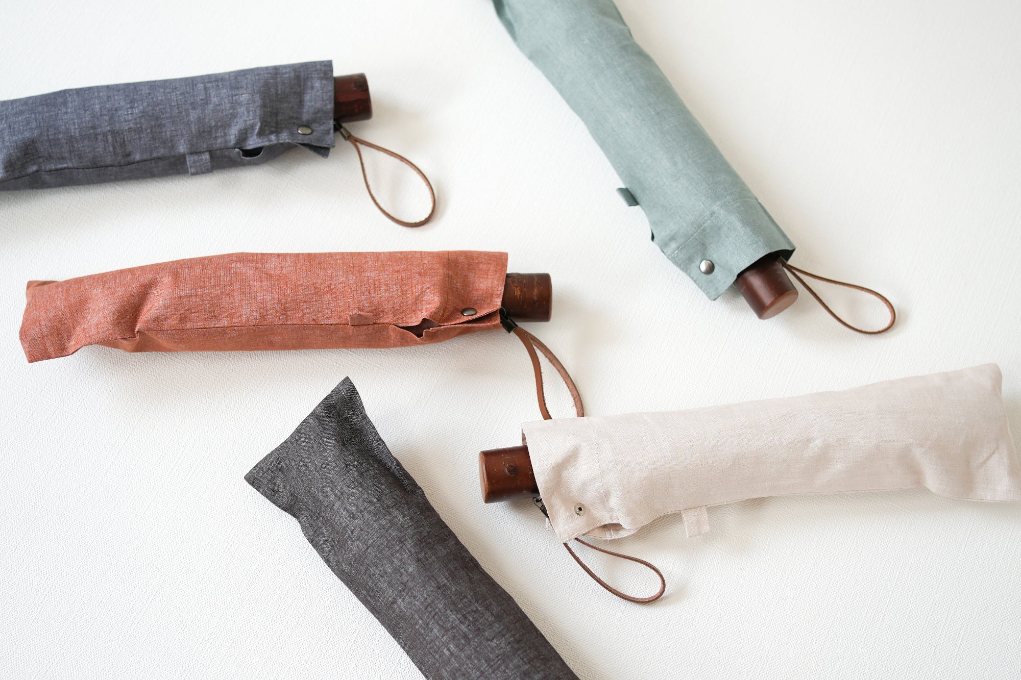 折りたたみ傘 レディース 天然繊維の日傘 遮熱加工・撥水加工を施した、涼しいリネンの日傘