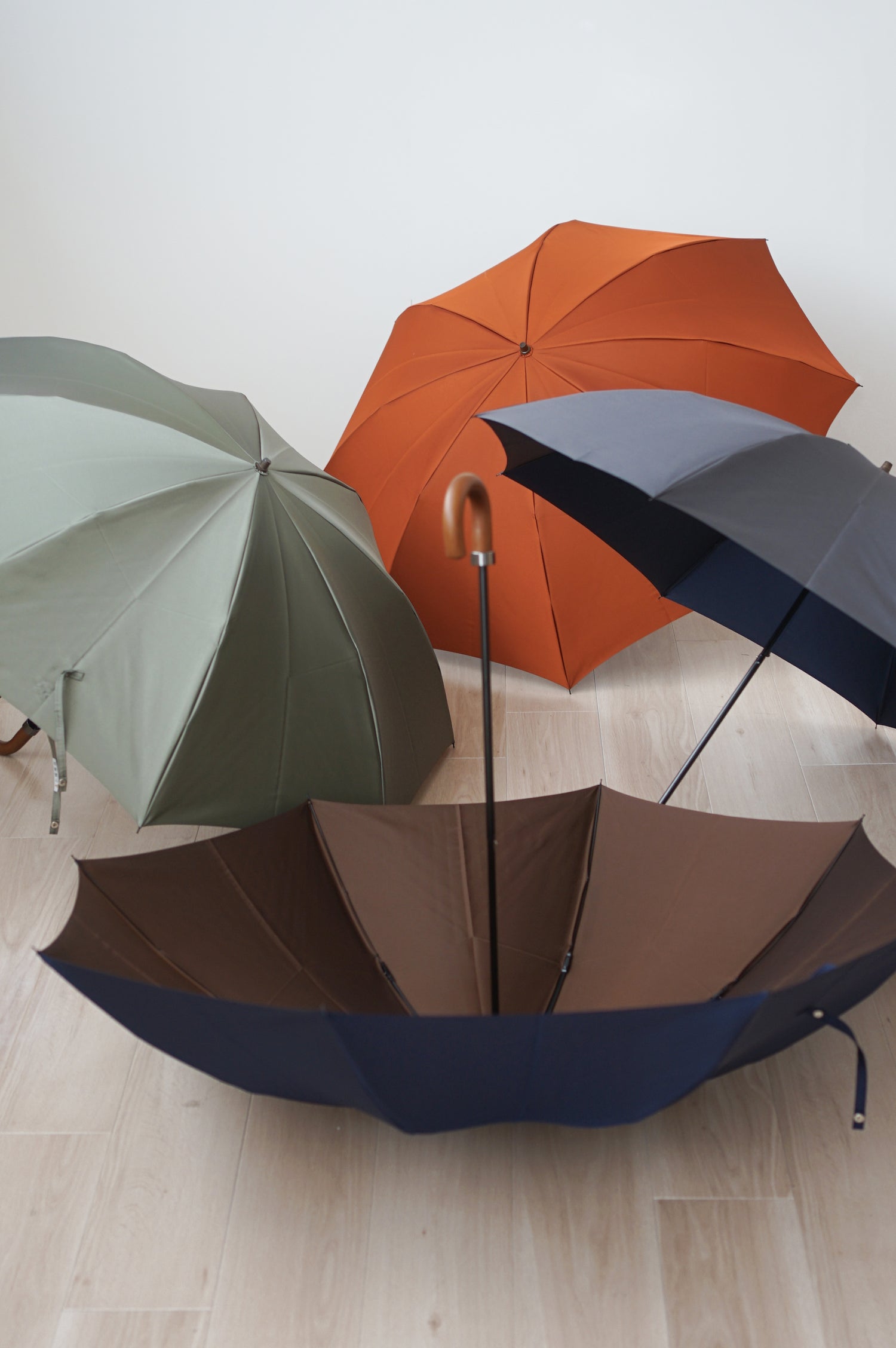 折りたたみ傘 メンズ 雨傘 艶やかな光沢と重厚感が魅力の「甲州織」