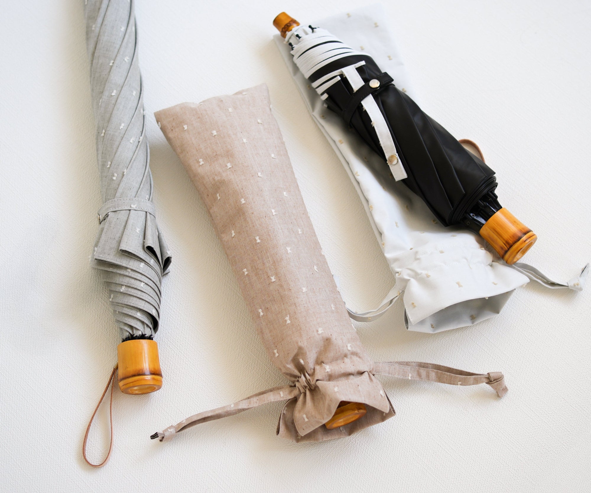 折りたたみ傘 レディース 晴雨兼用傘　立体的なドット柄がかわいい、機能的な晴雨兼用傘