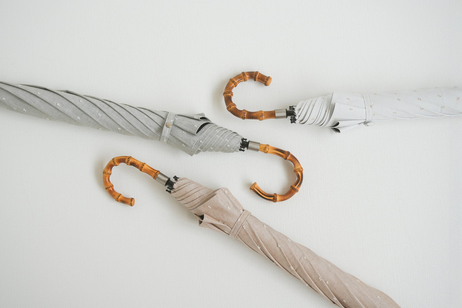 折りたたみ傘 レディース 晴雨兼用傘　軽量ですべりにくい、2種類の竹のハンドル