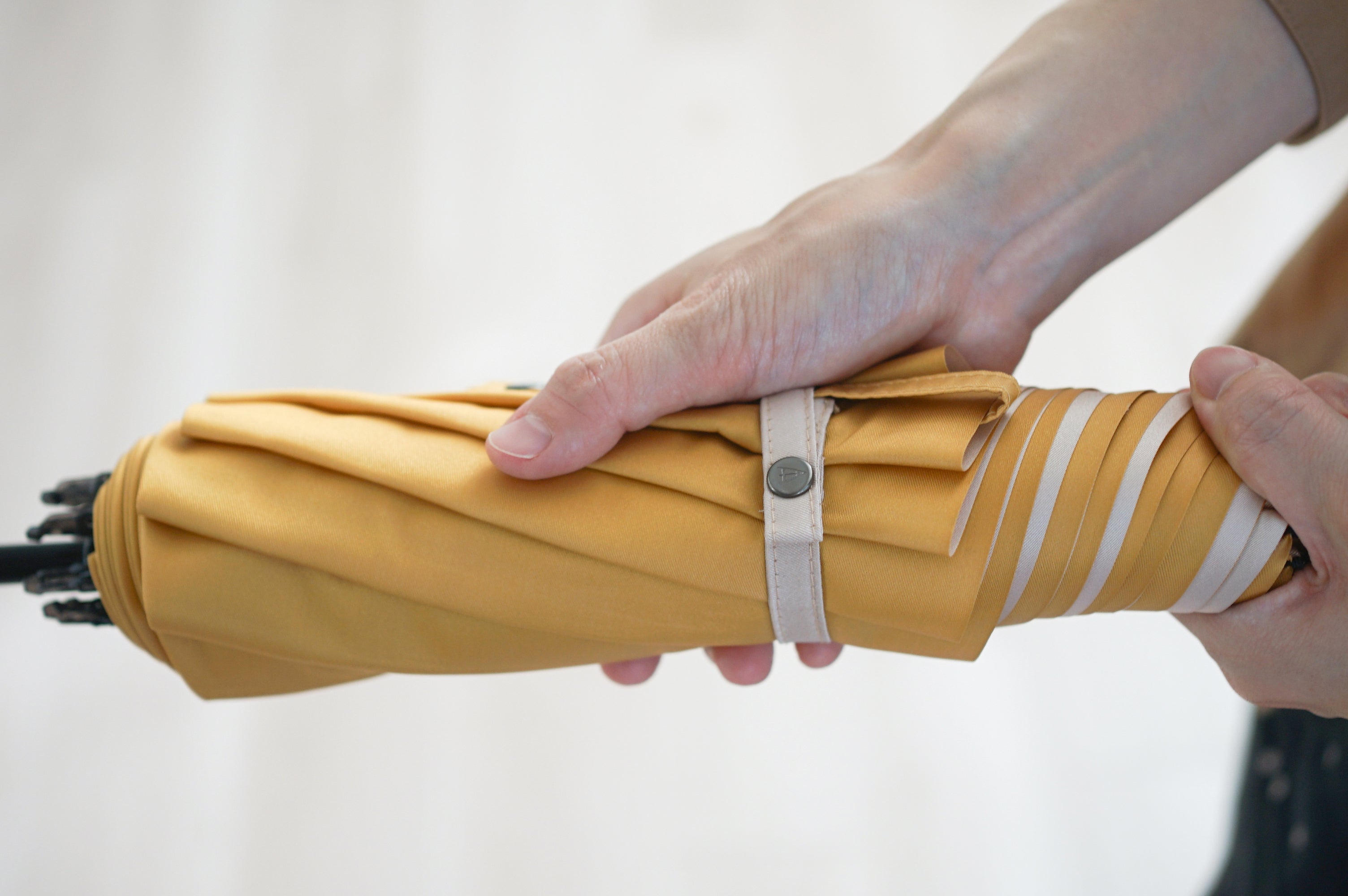 折りたたみ傘 レディース 雨傘 コーディネートしやすい2色のニュアンスカラー