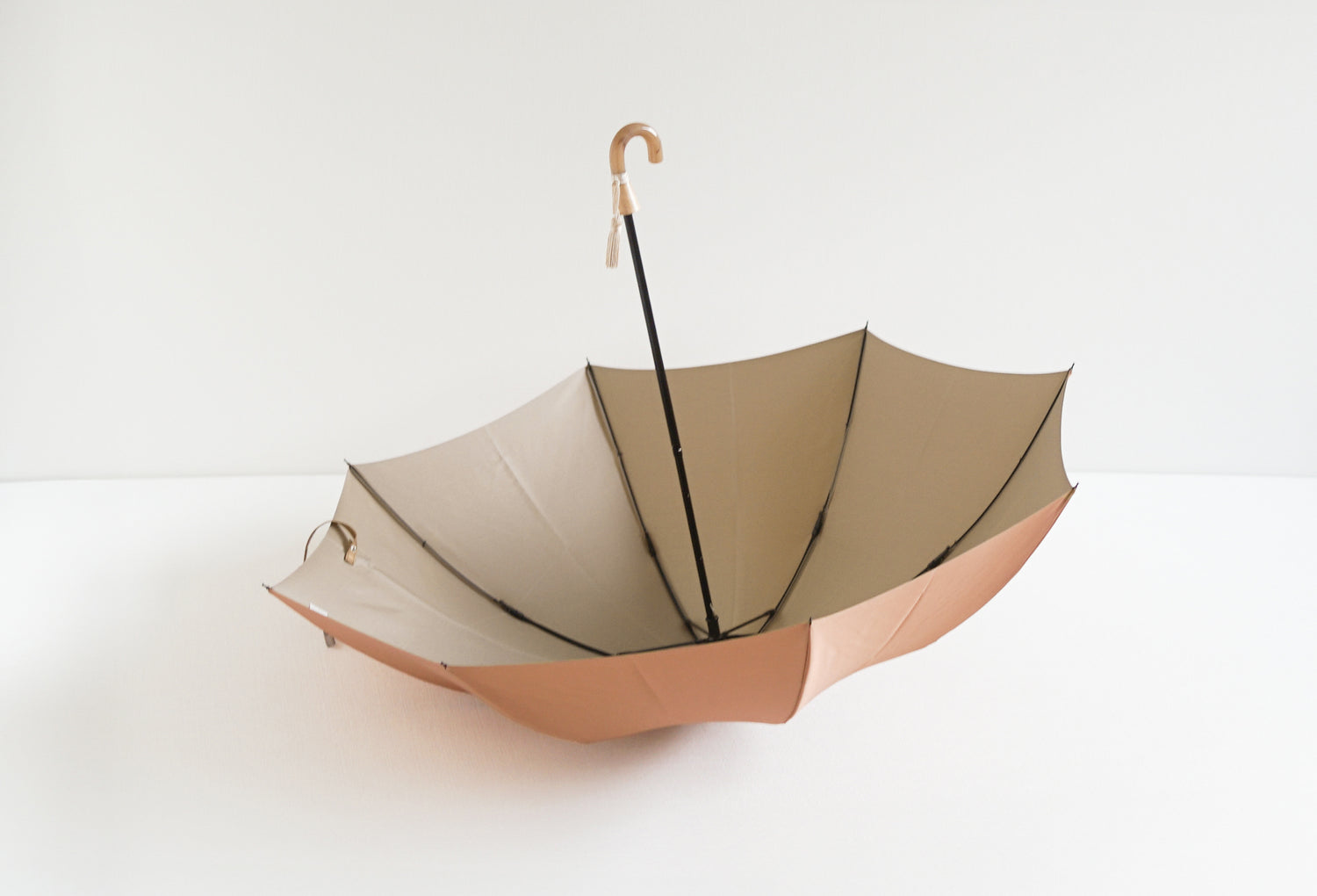 折りたたみ傘 レディース 雨傘 コーディネートしやすい2色のニュアンスカラー