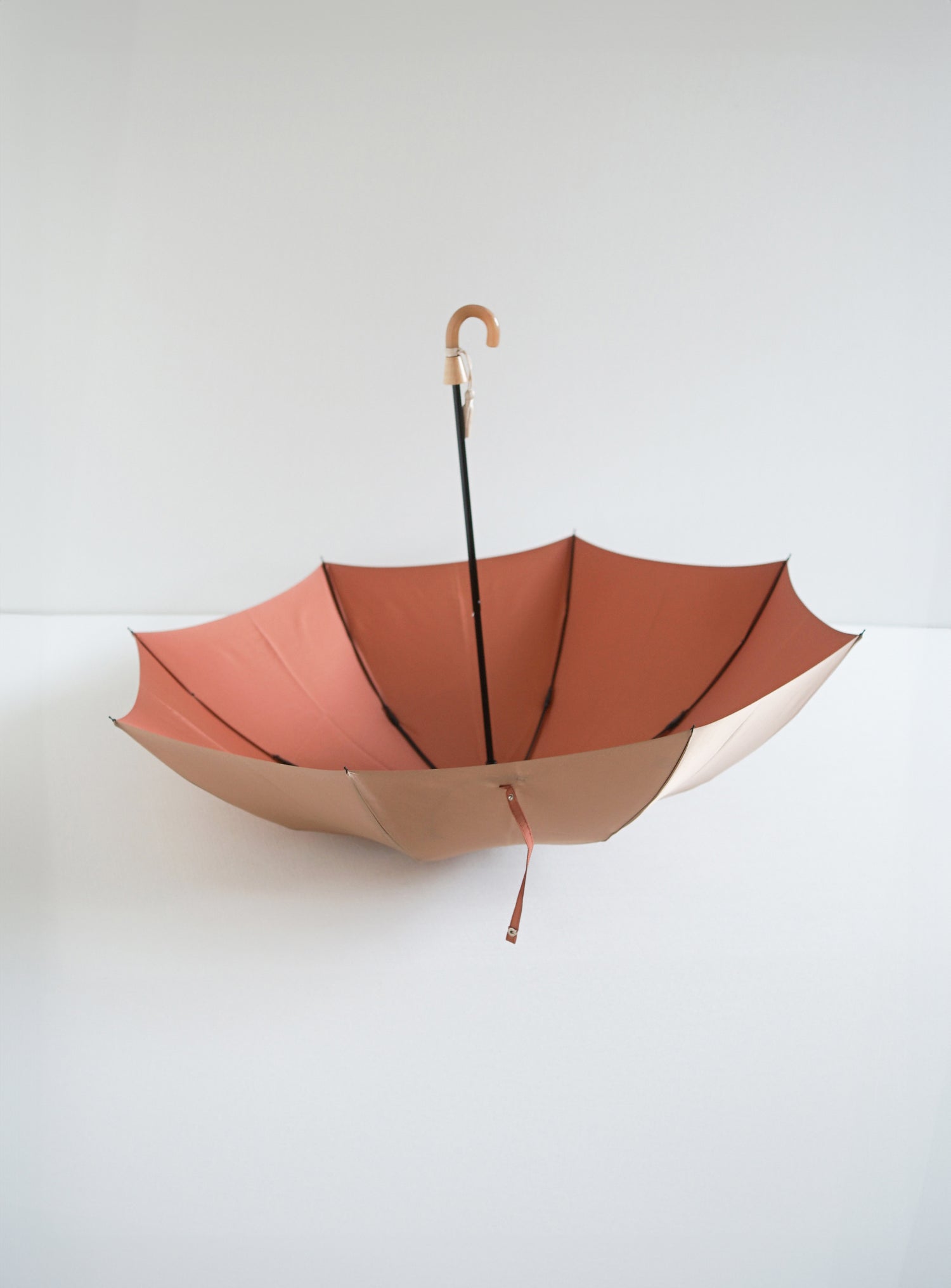 折りたたみ傘 レディース 雨傘 コーディネートしやすい2色のニュアンスカラー