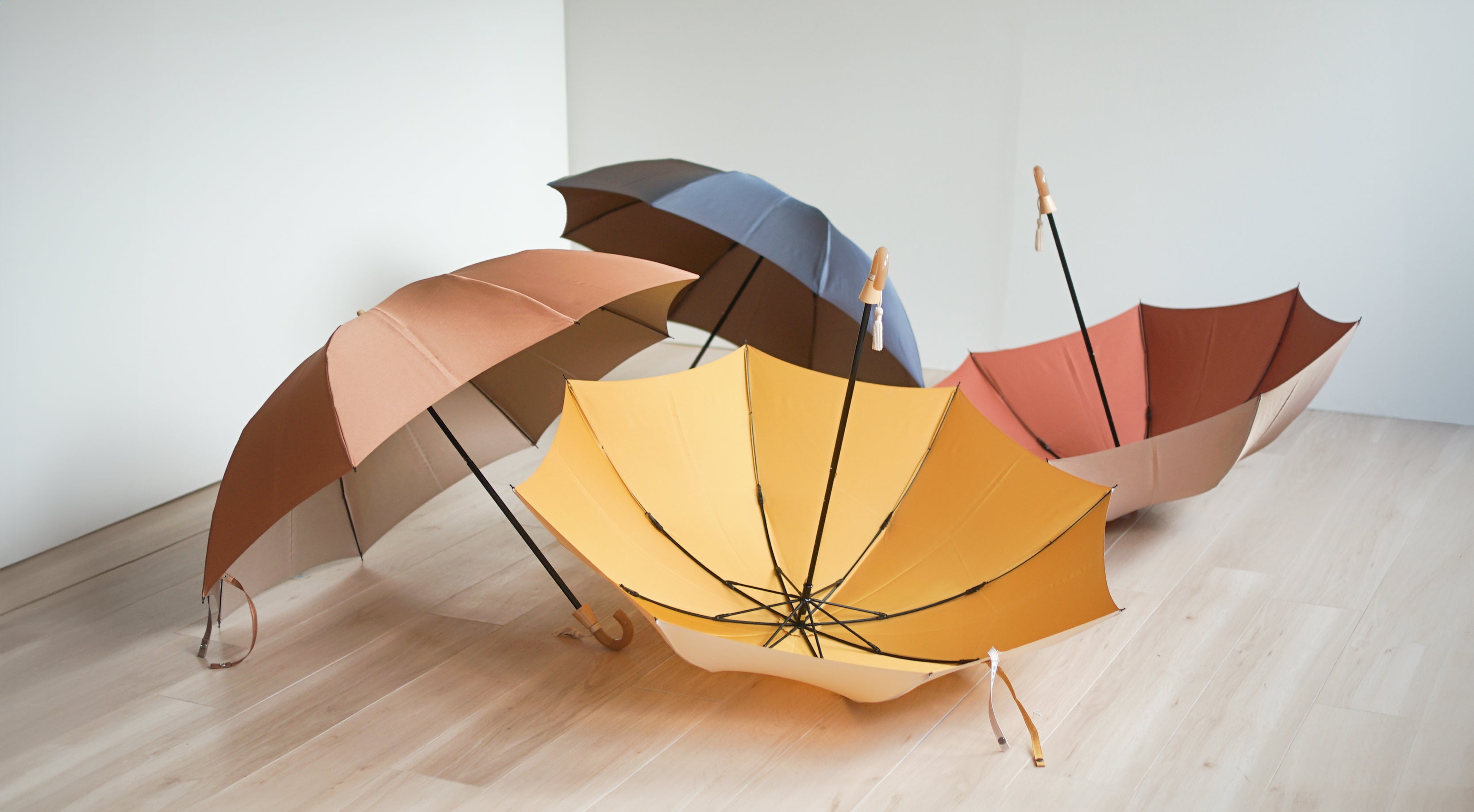 折りたたみ傘 レディース 雨傘 艶やかな光沢と重厚感が魅力の「甲州織」