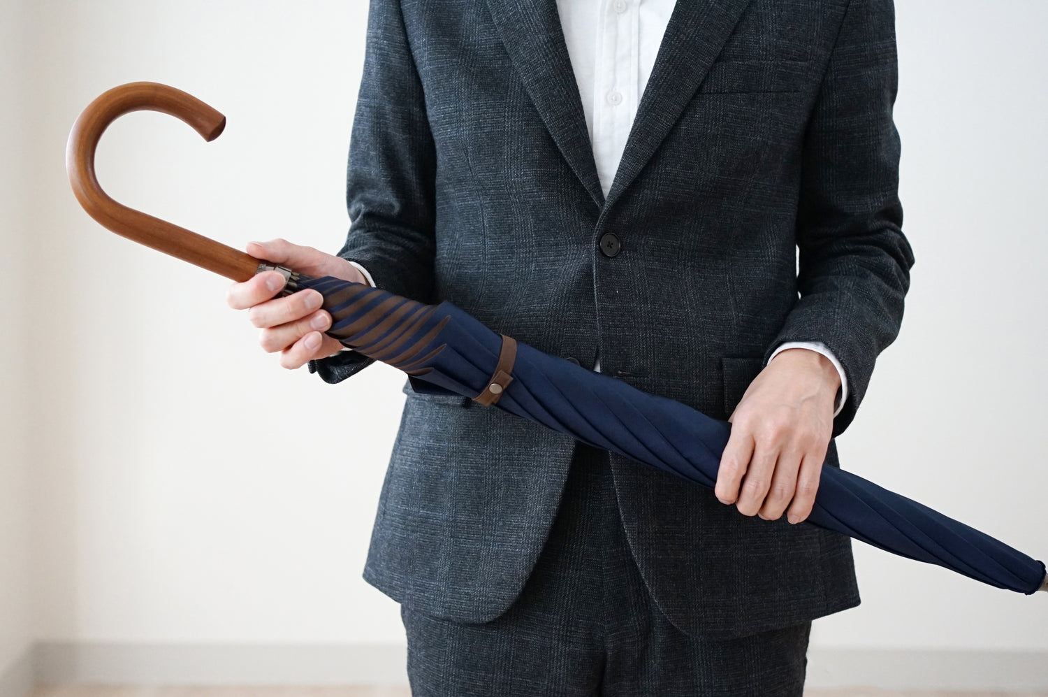 長傘 メンズ 雨傘 希少な小幅のシャトル織機で織り上げた織物