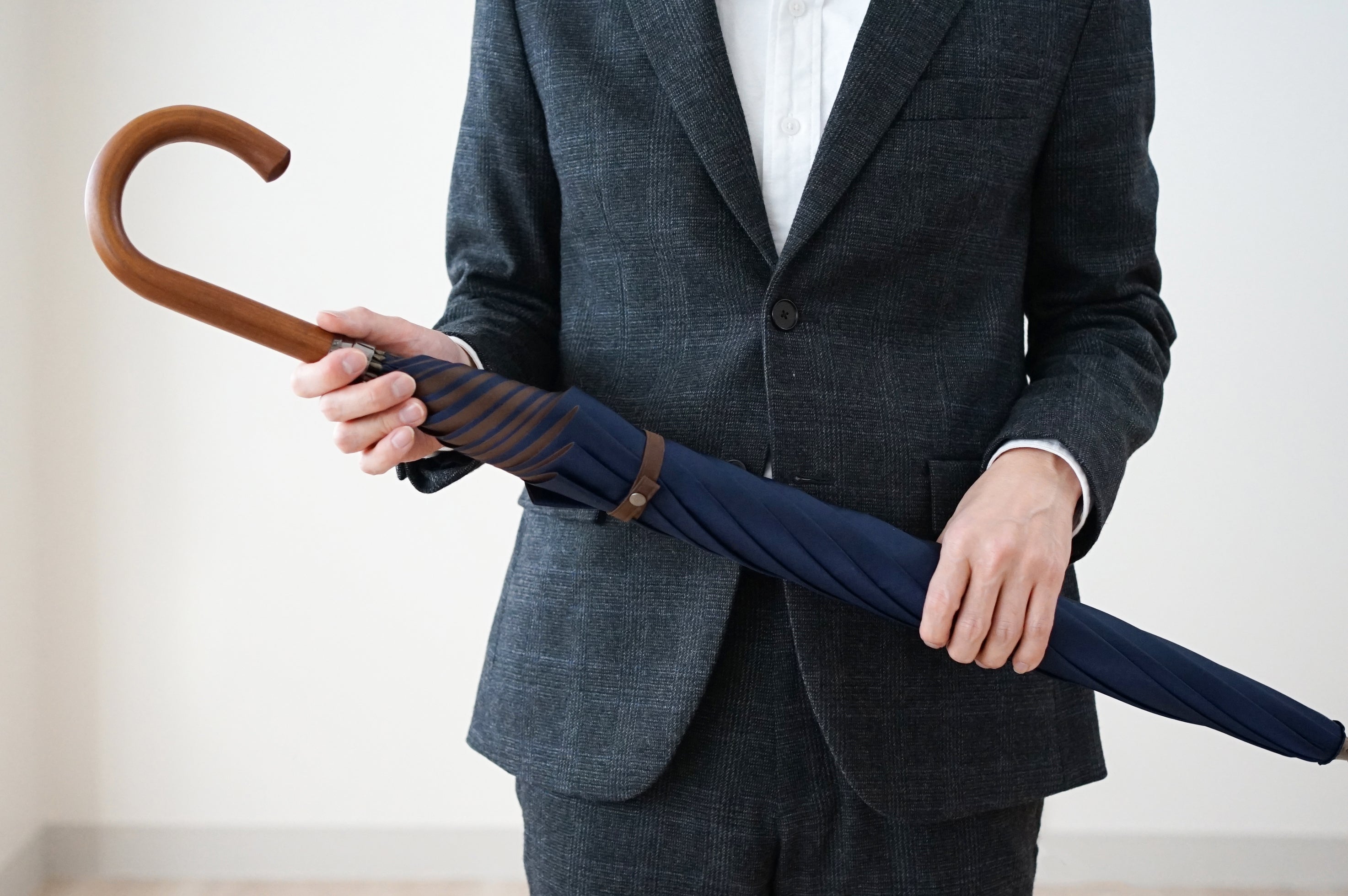 長傘 メンズ 雨傘 希少な小幅のシャトル織機で織り上げた織物