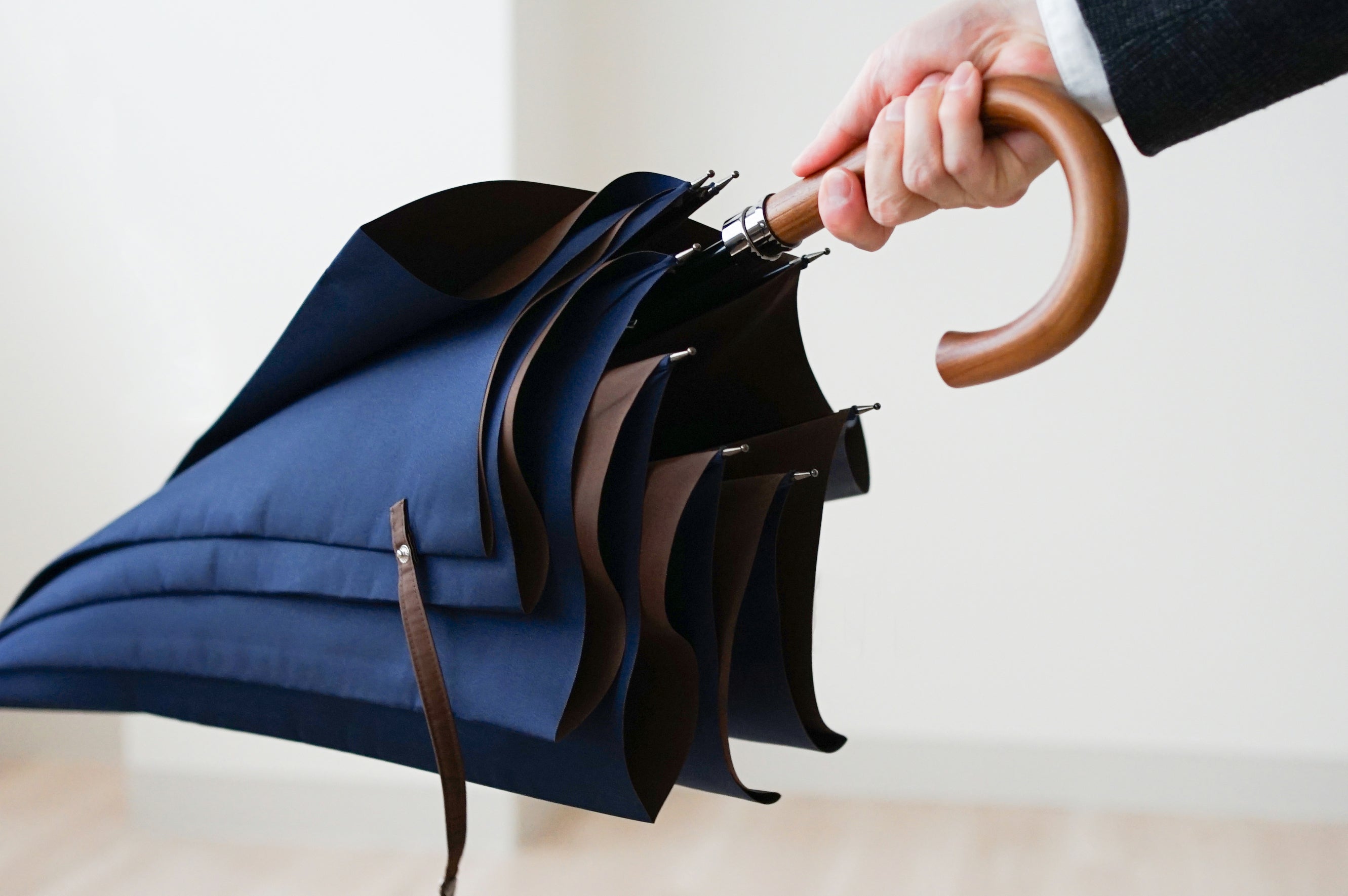 長傘 メンズ 雨傘 天然木の風合いが上品で美しいブナのハンドル