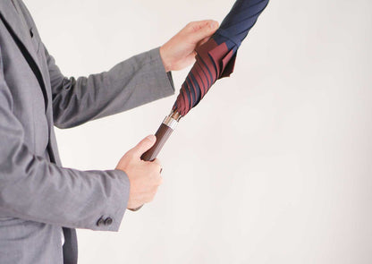 長傘 メンズ 雨傘 淵のラインがファッションのアクセントに